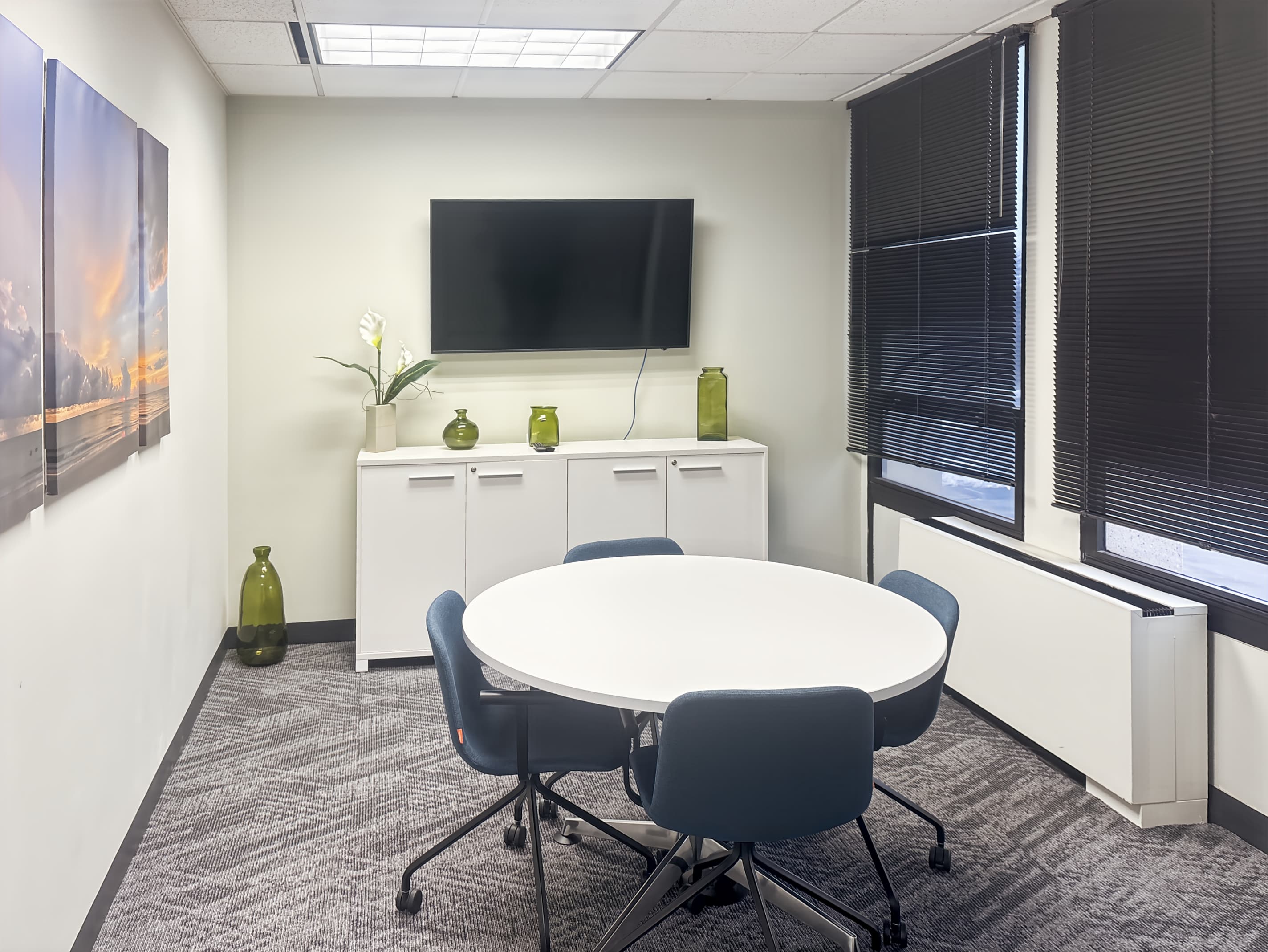 NY, Melville - Broadhollow Rd image 8