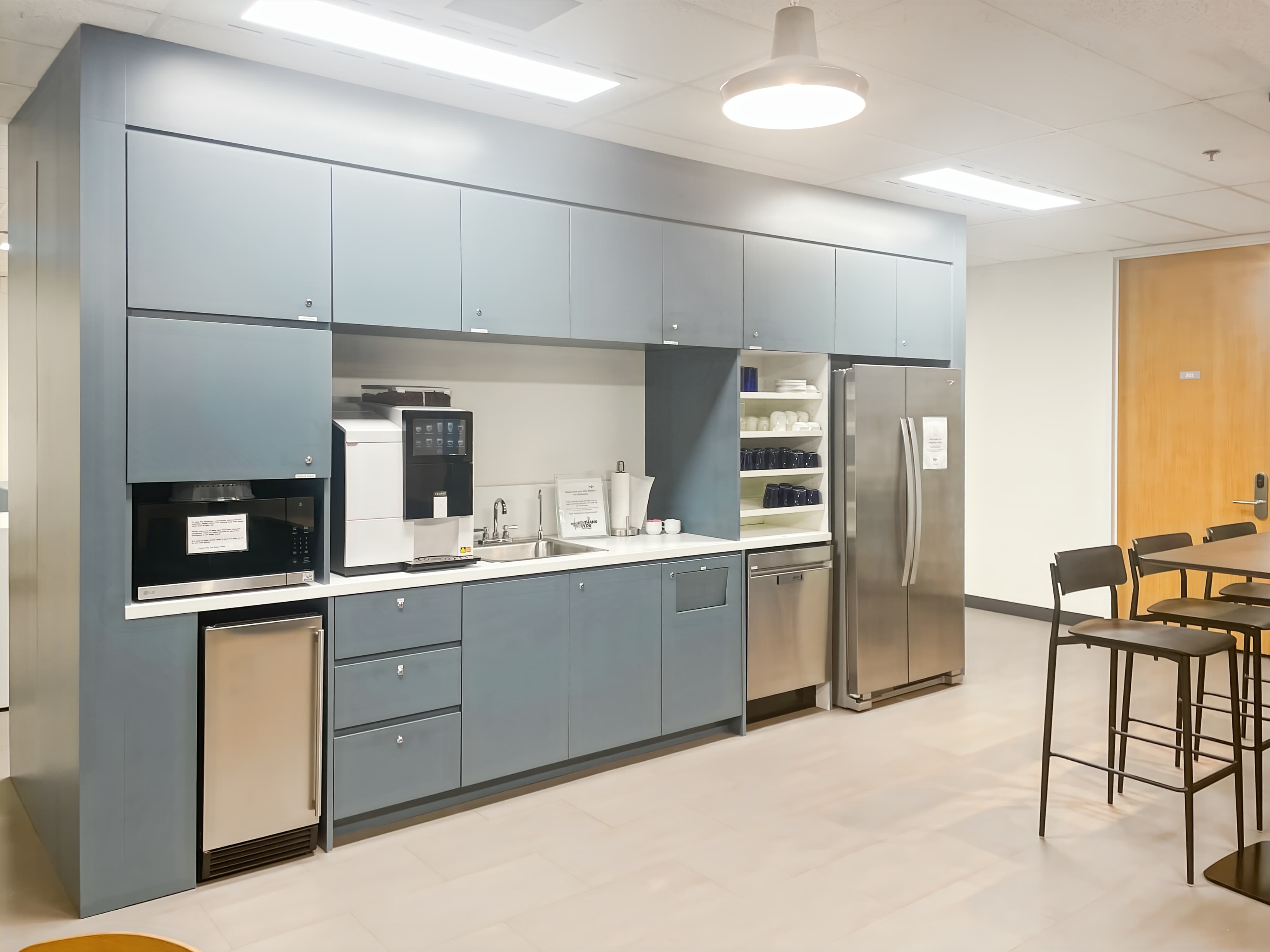 AB, Calgary - 6815 8th Street image 9