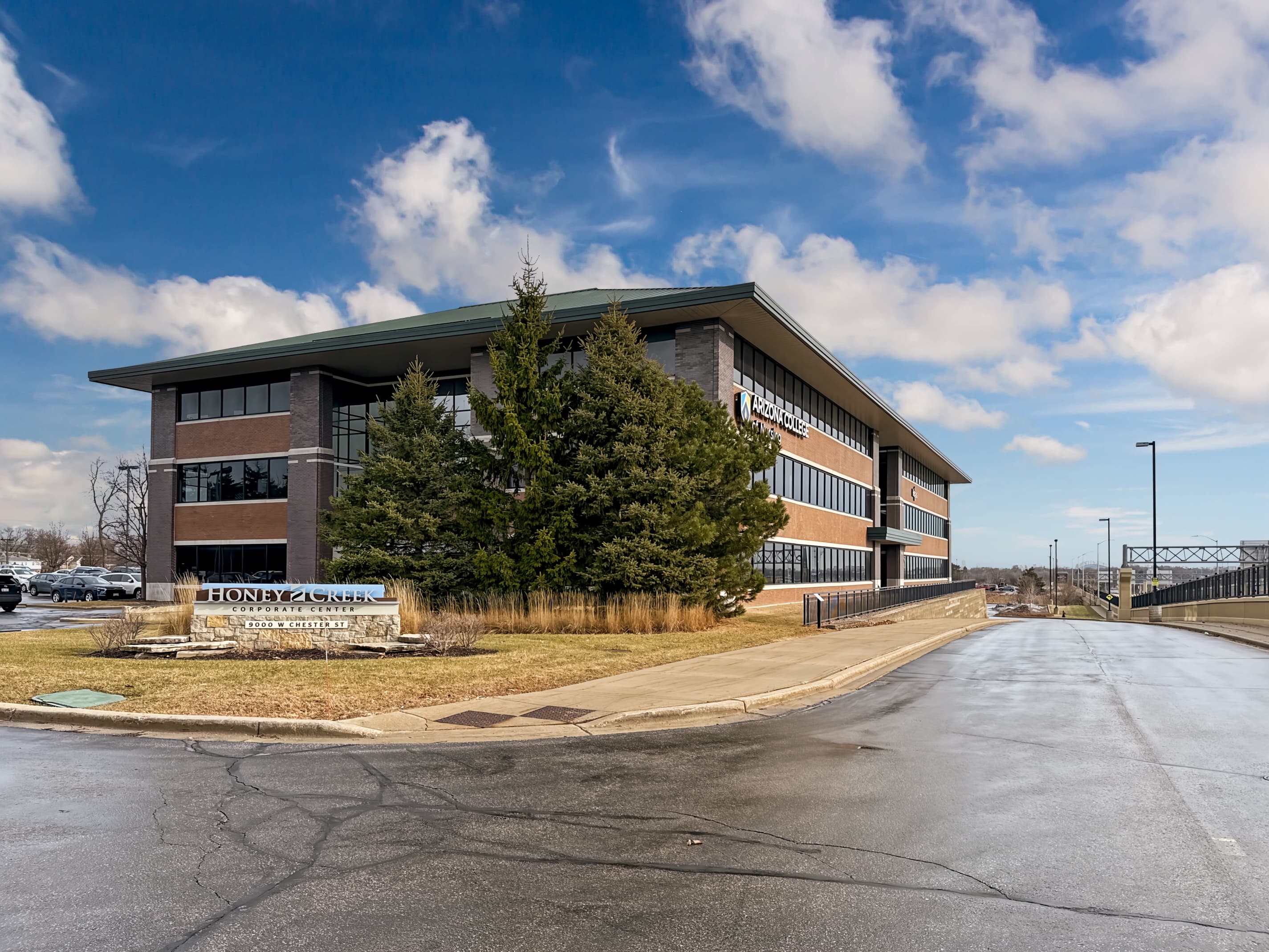 WI, Wauwatosa - Honey Creek Corporate Center image 11