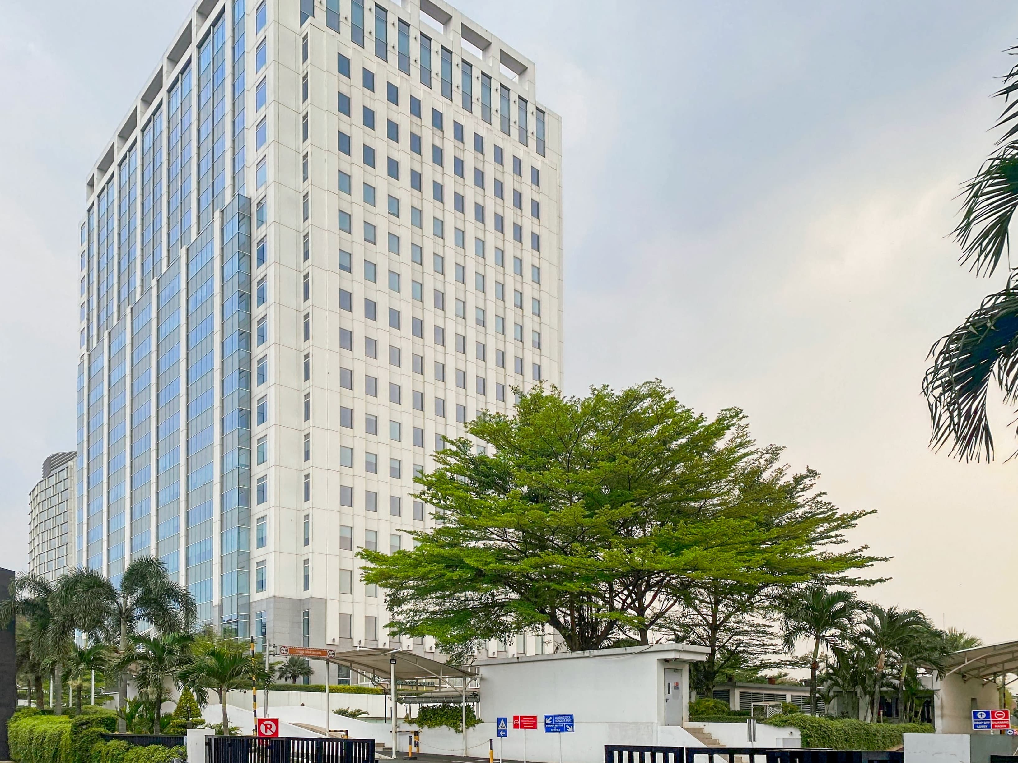 Jakarta, Plaza Oleos image 4