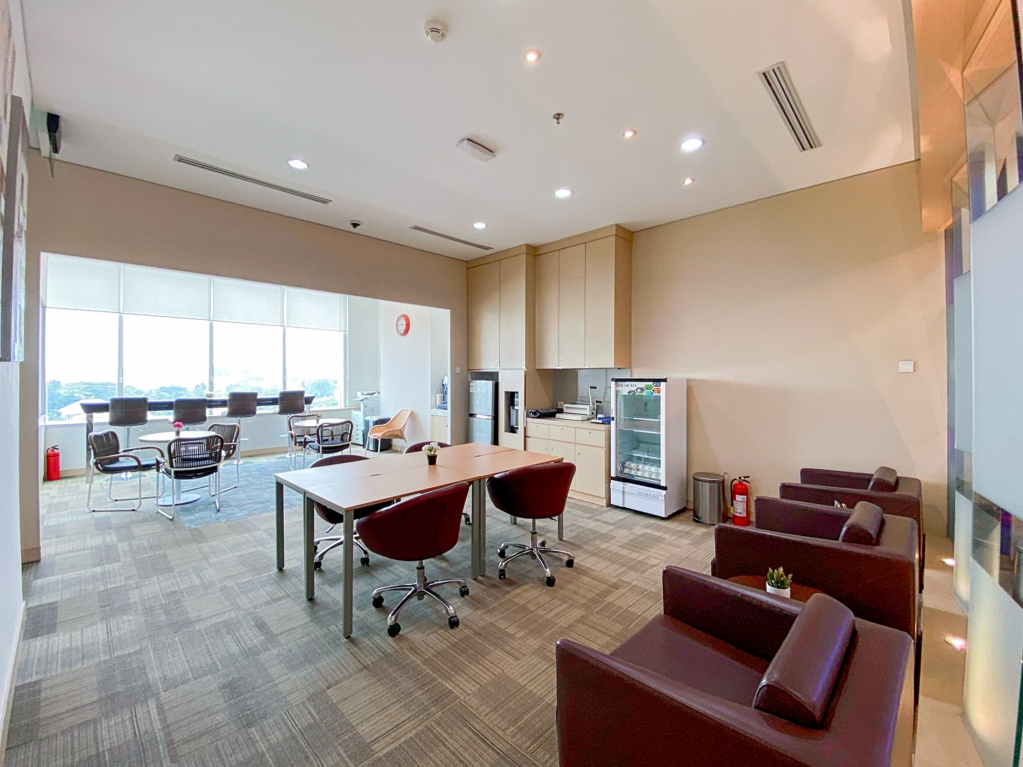 Jakarta, Plaza Oleos image 10