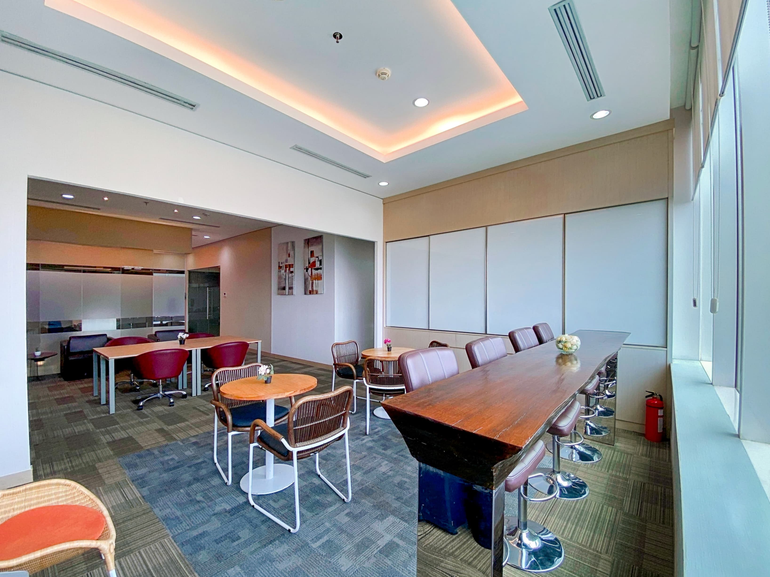 Jakarta, Plaza Oleos image 3