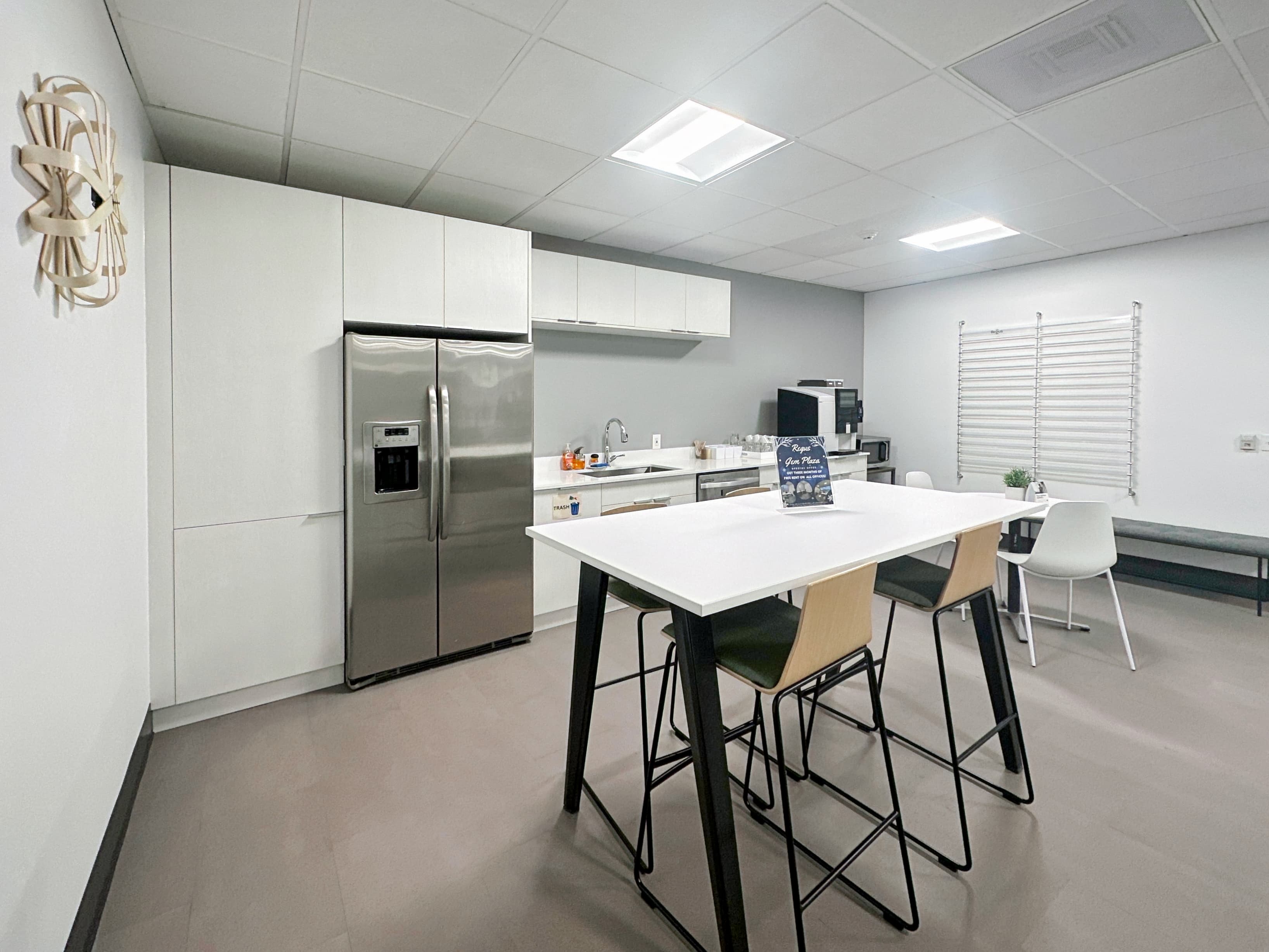 WA, Seattle - Gem Plaza image 2 WA, Seattle - Gem Plaza image 2