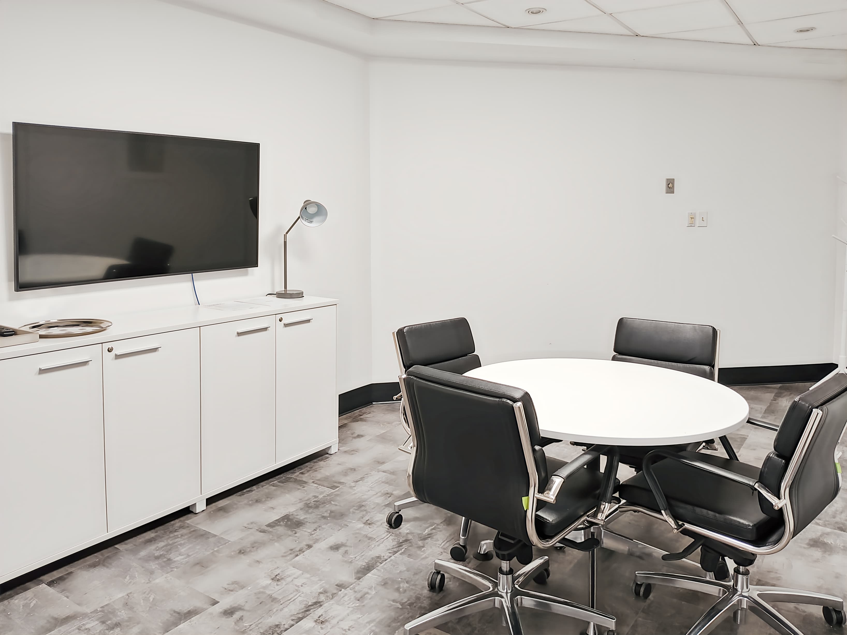 QC, Sherbrooke - King Street West image 4