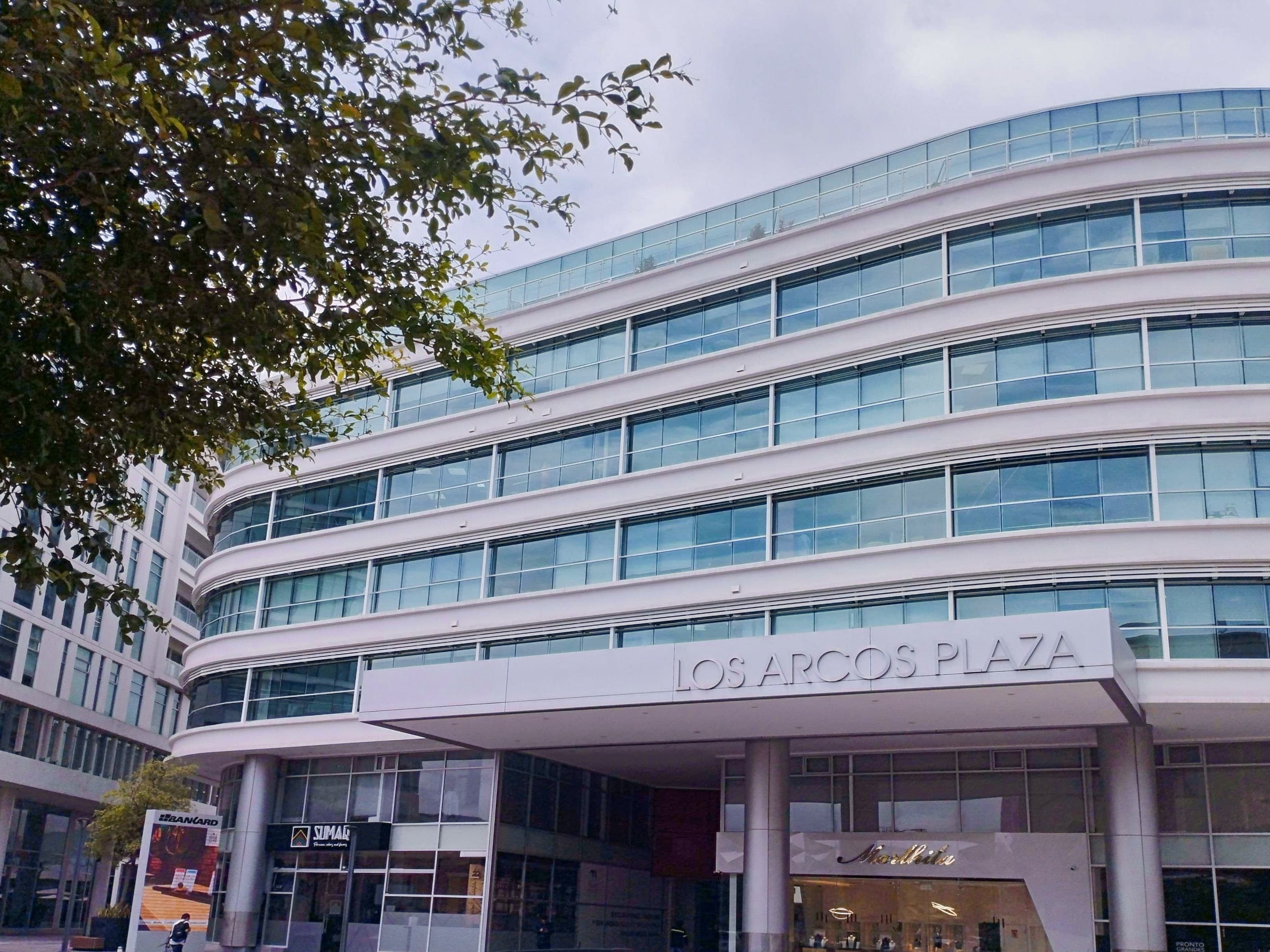 ECUADOR, Guayaquil, Los Arcos Plaza image 11 ECUADOR, Guayaquil, Los Arcos Plaza image 11