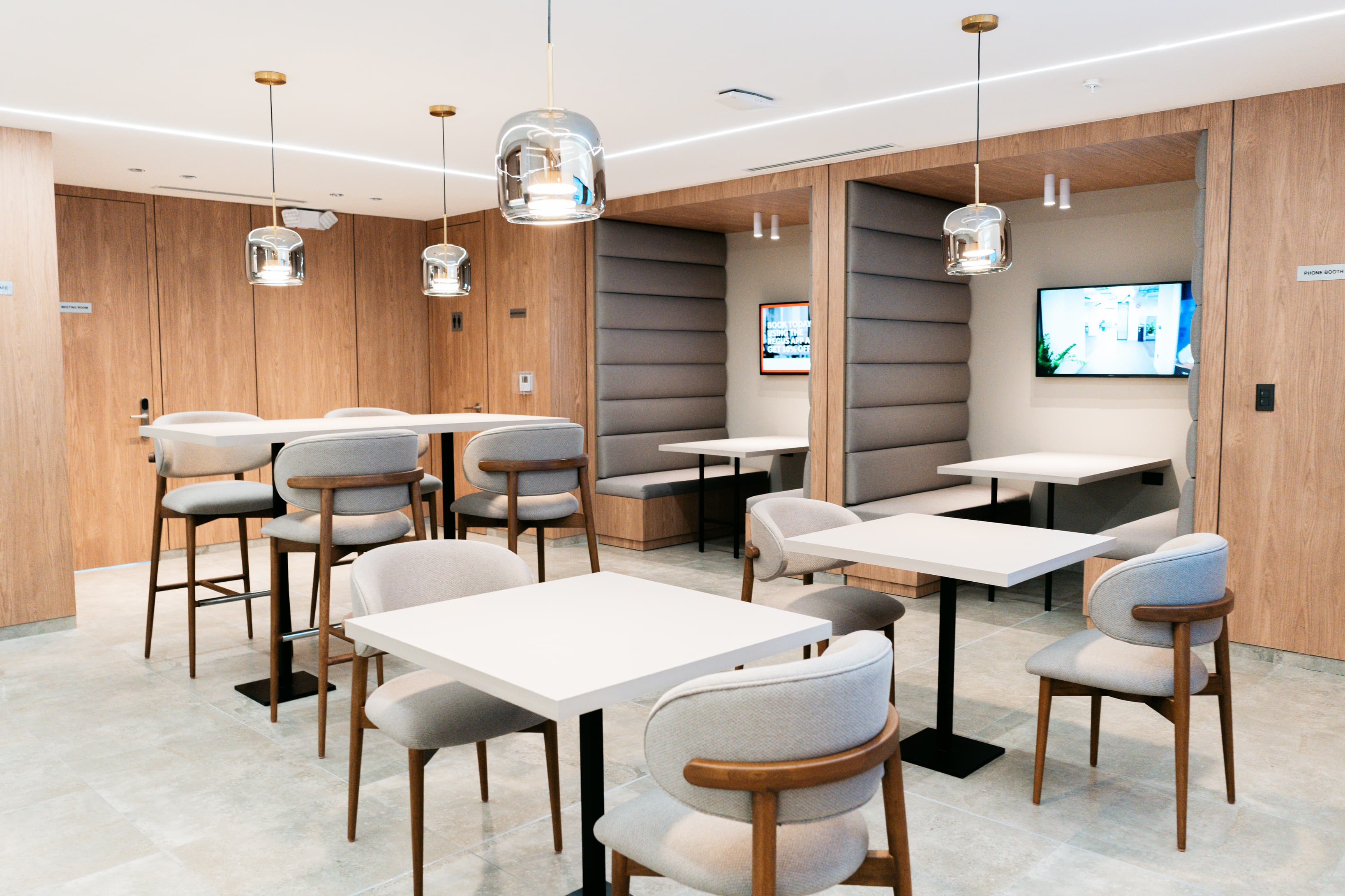 ECUADOR, Guayaquil, Los Arcos Plaza image 10 ECUADOR, Guayaquil, Los Arcos Plaza image 10