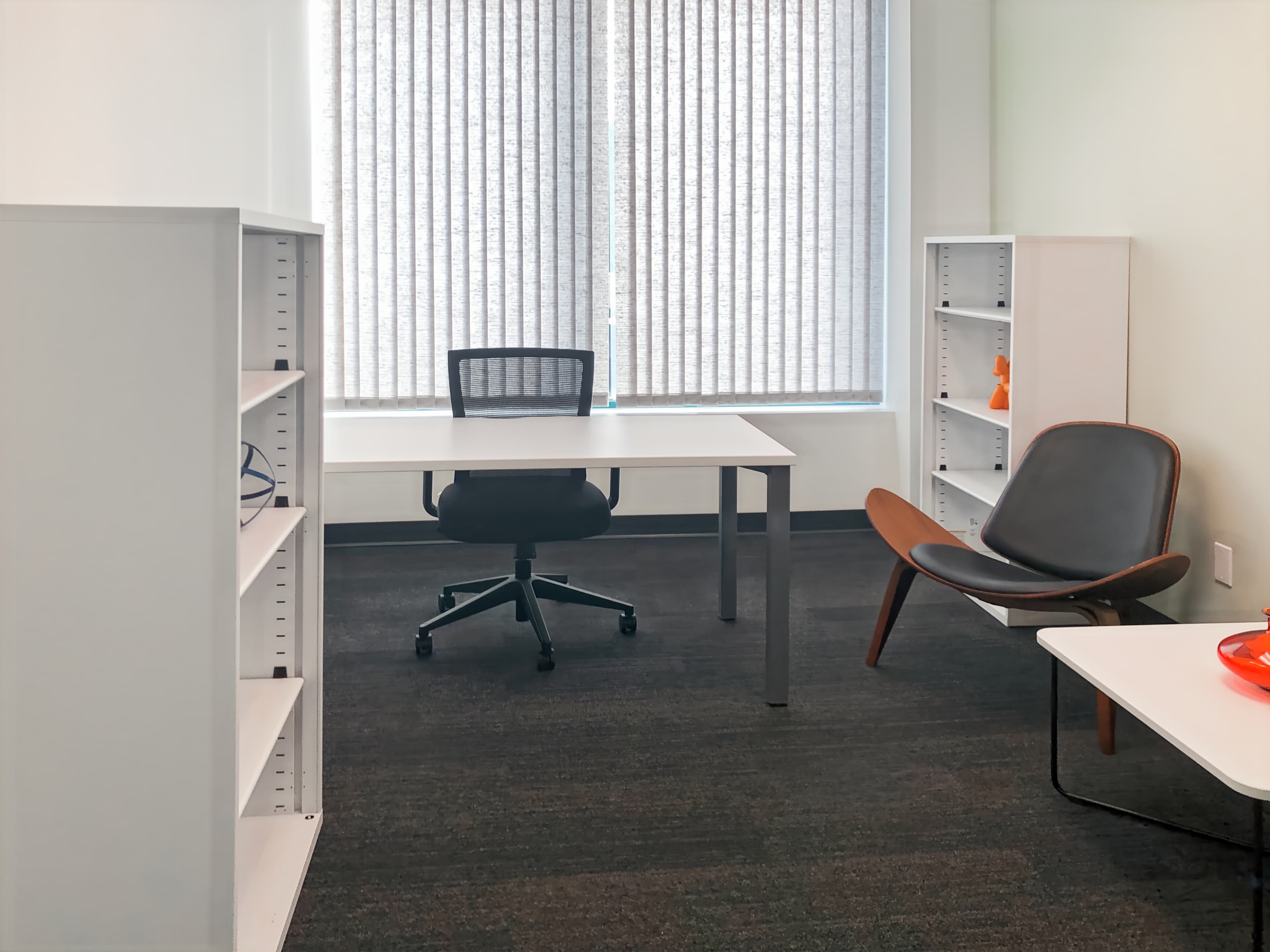 BC, Richmond - Commerce Court image 3