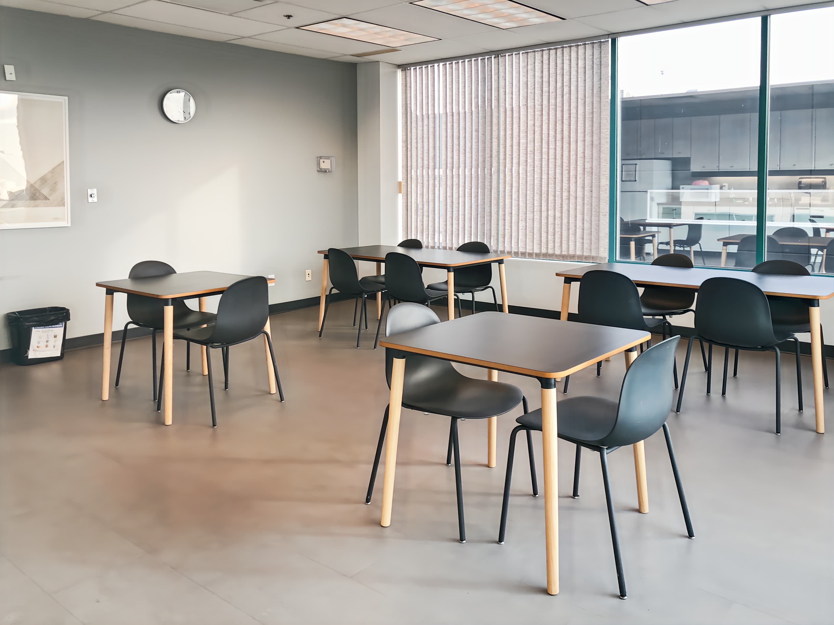 BC, Richmond - Commerce Court image 2