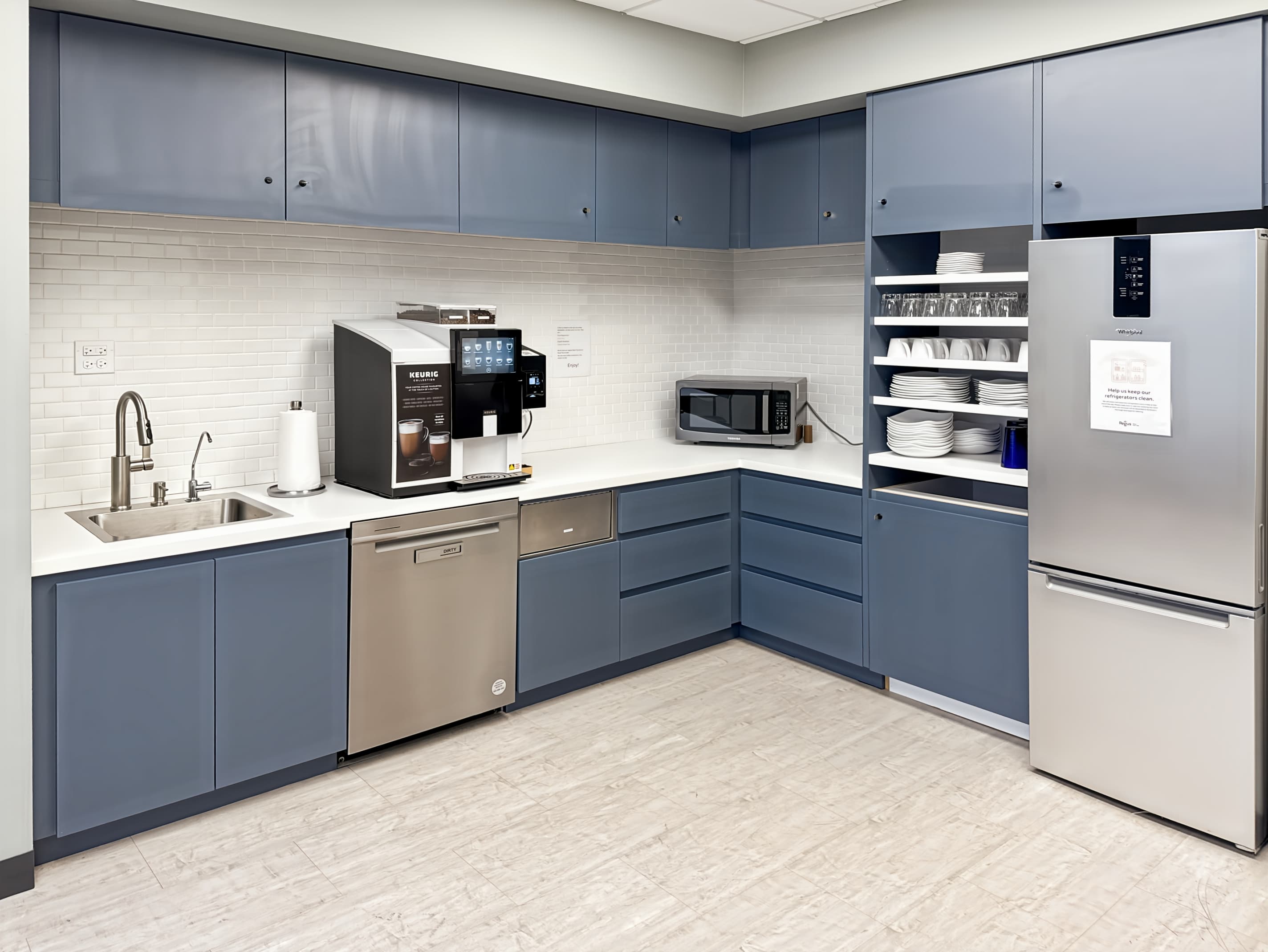 IL, Lisle - Corporate Lakes 1 image 5