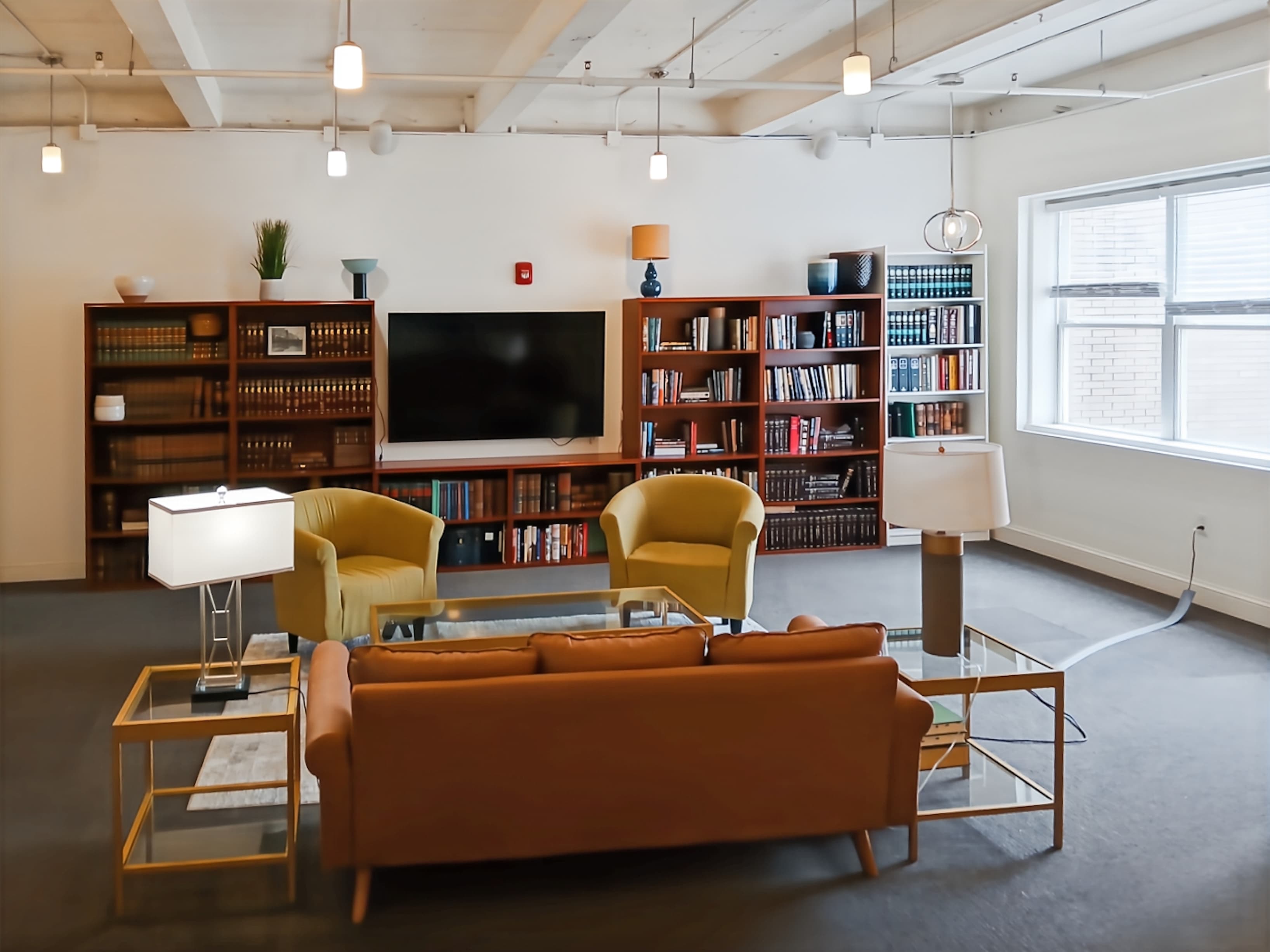 MS, Jackson - East Capitol St image 3