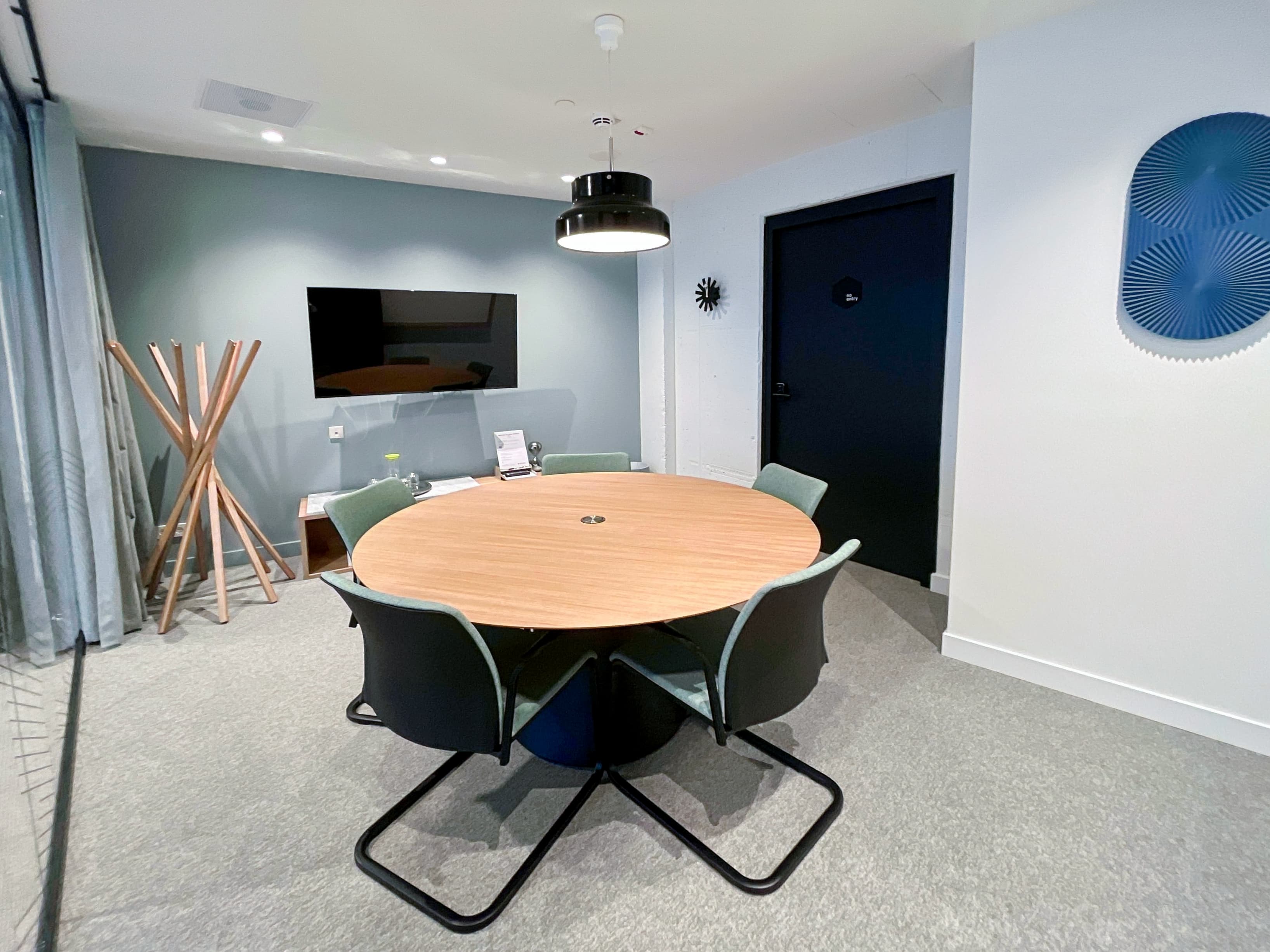 Riga, Zunda Towers image 6