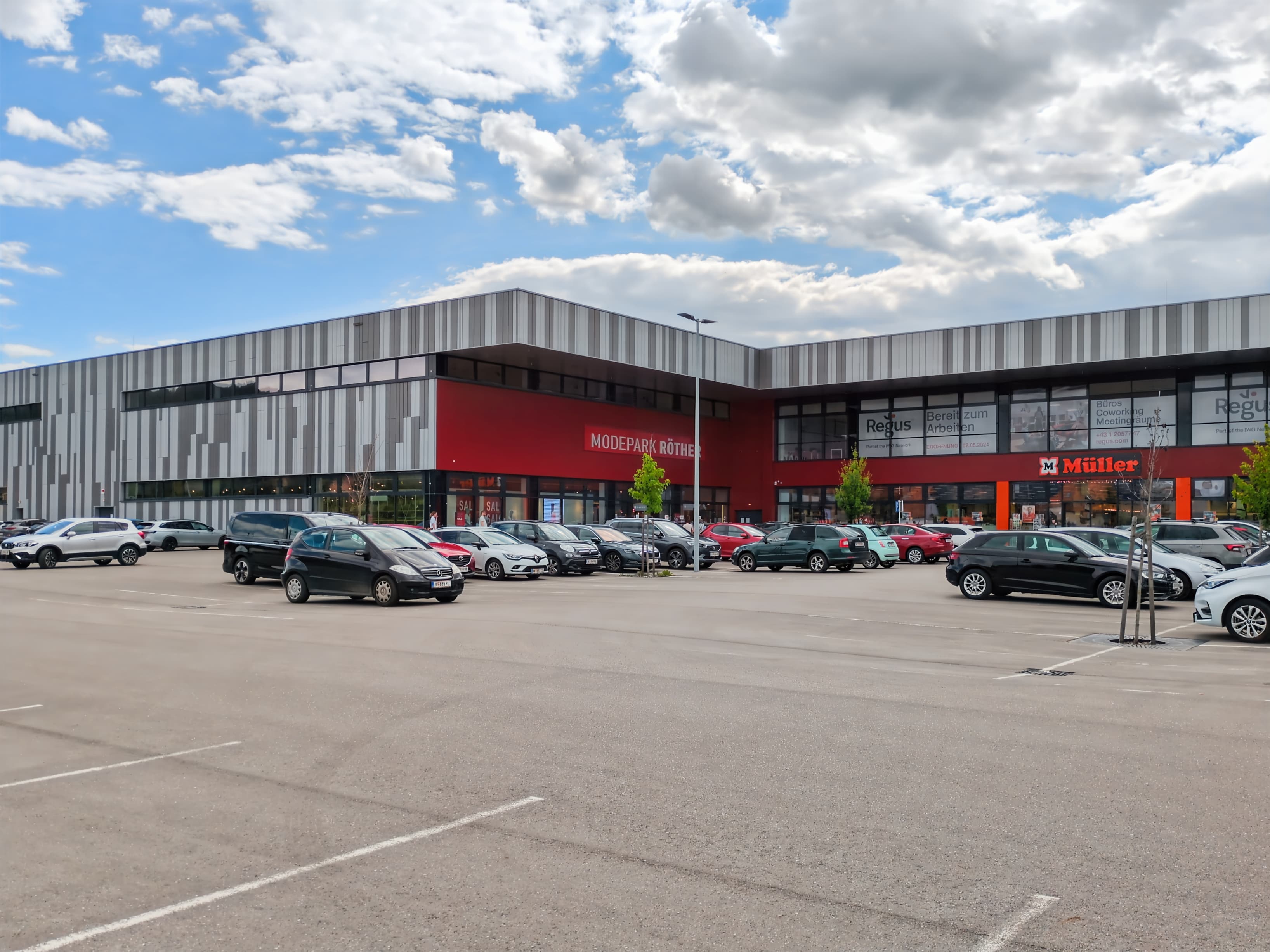 Klagenfurt, Modepark Röther image 12