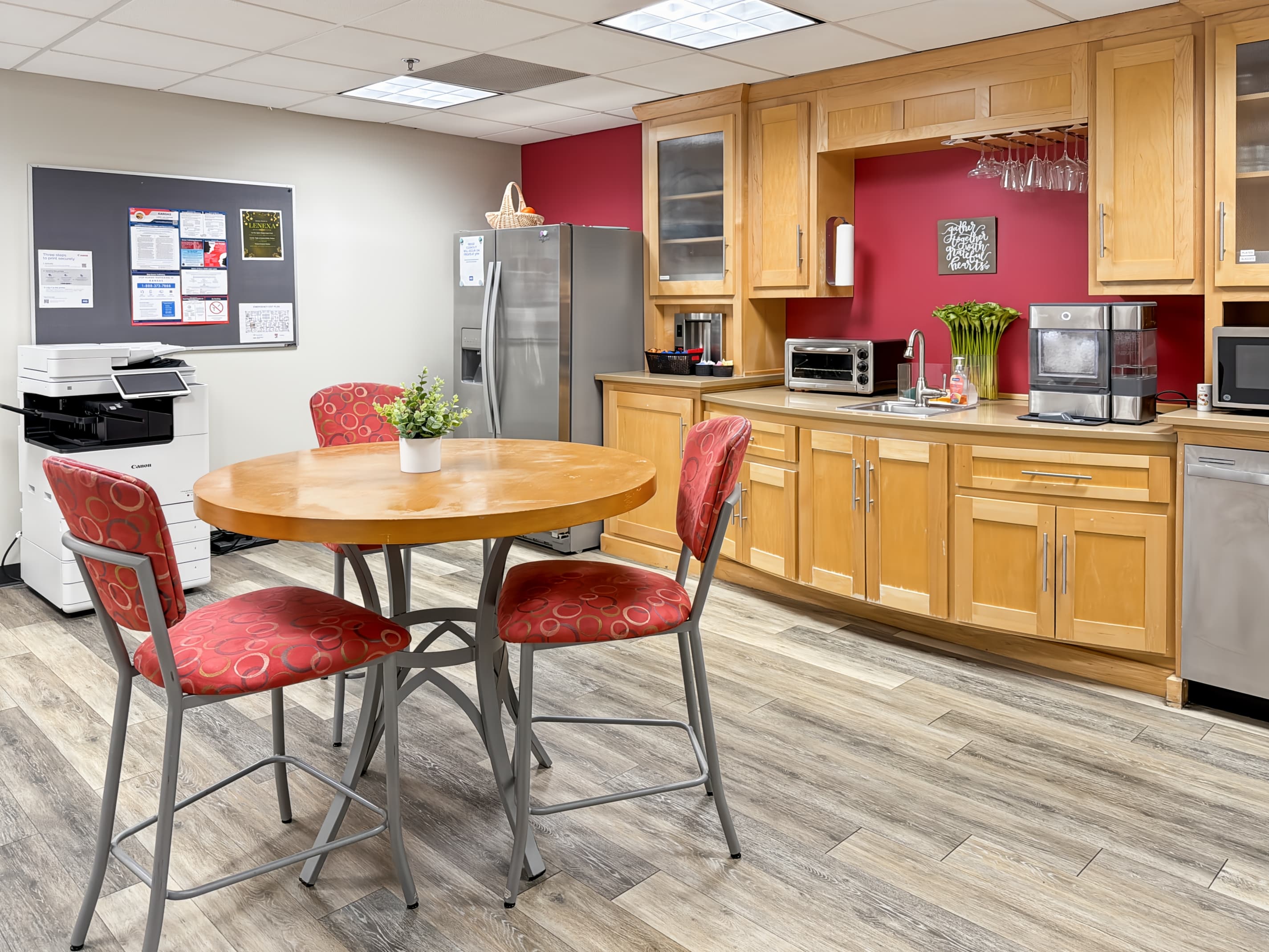 KS, Lenexa - W 95th St image 3