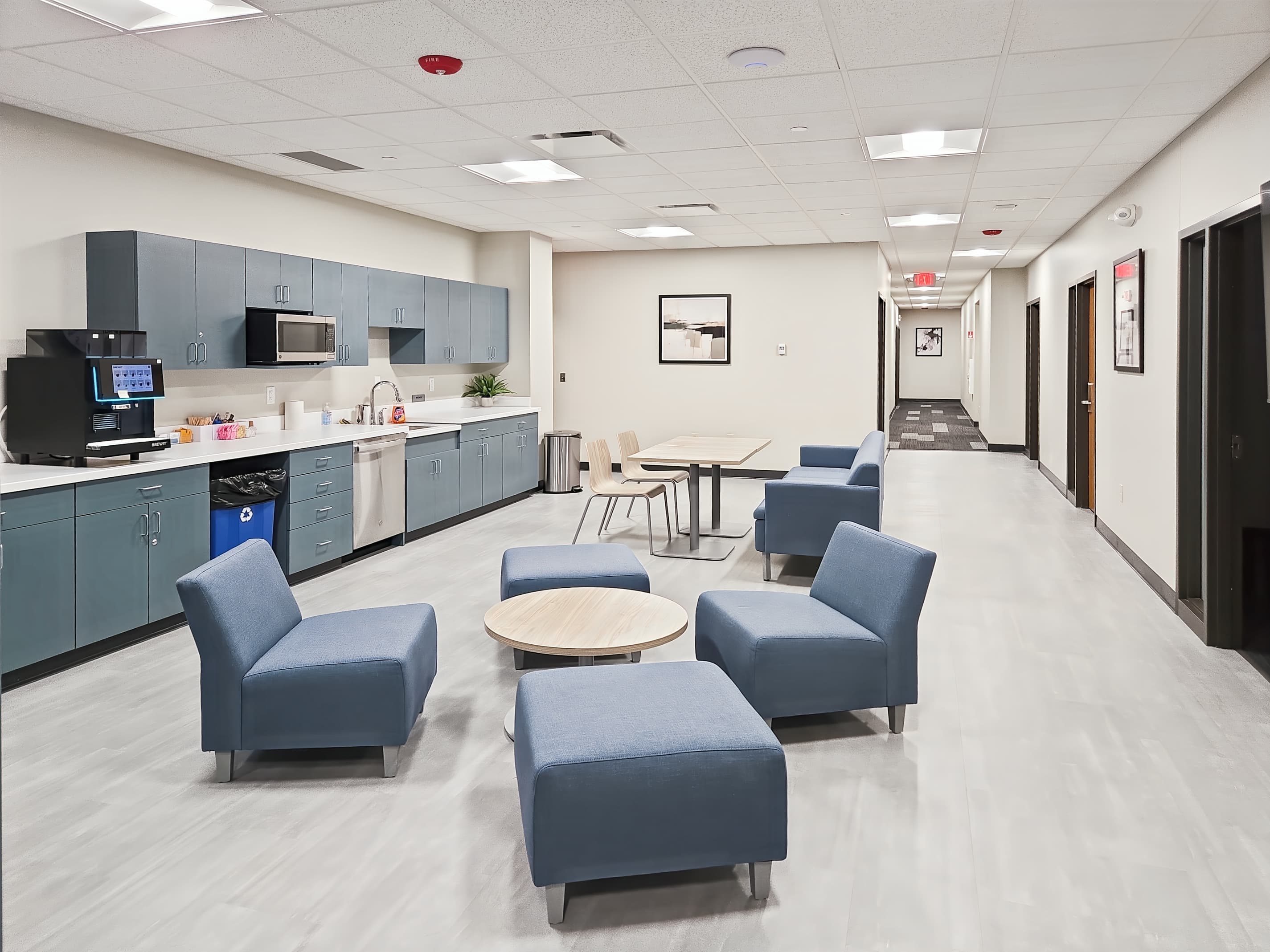 WI, Appleton - W College Ave image 9