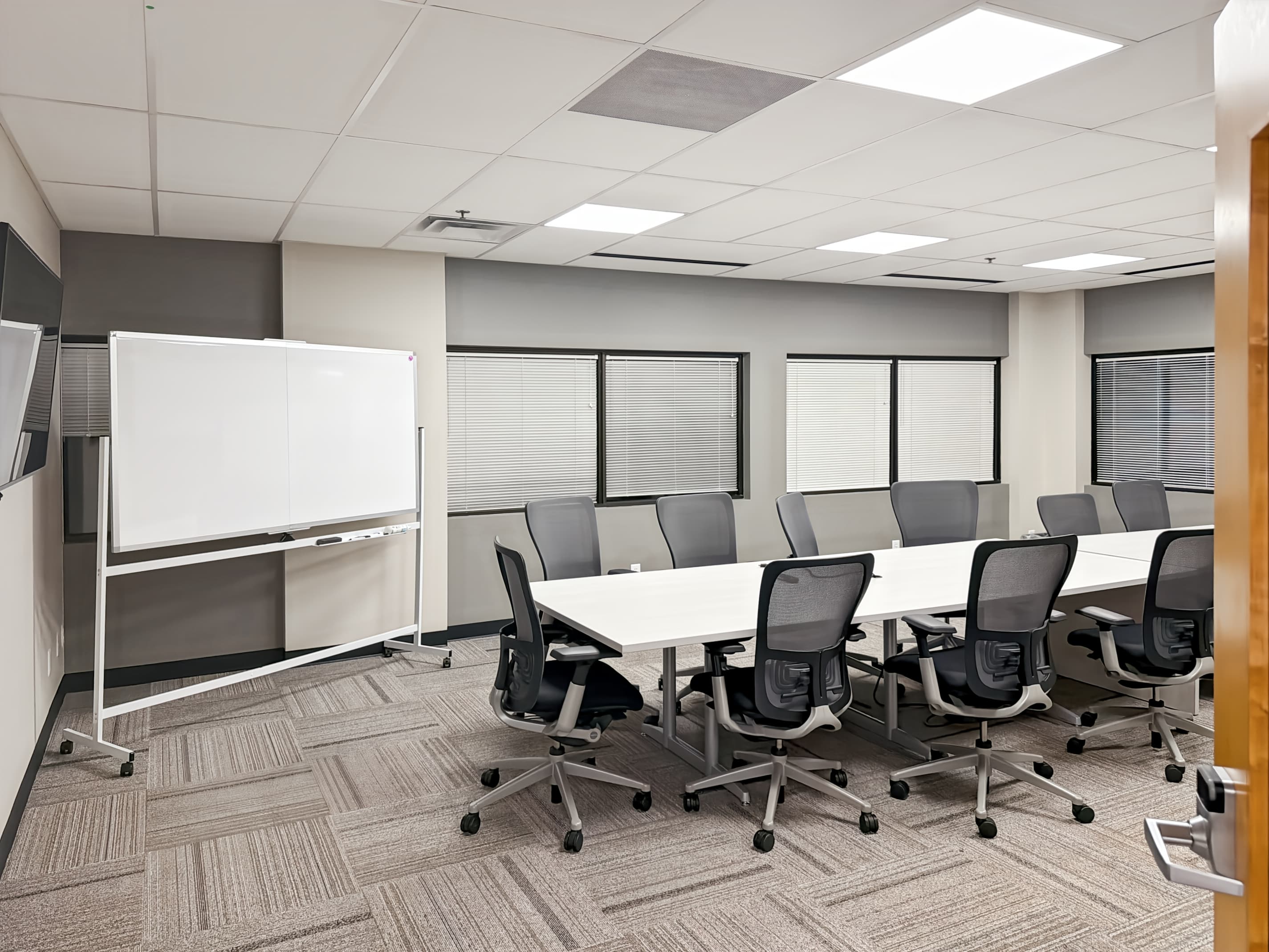 NY, Albany- New Karner Rd image 14