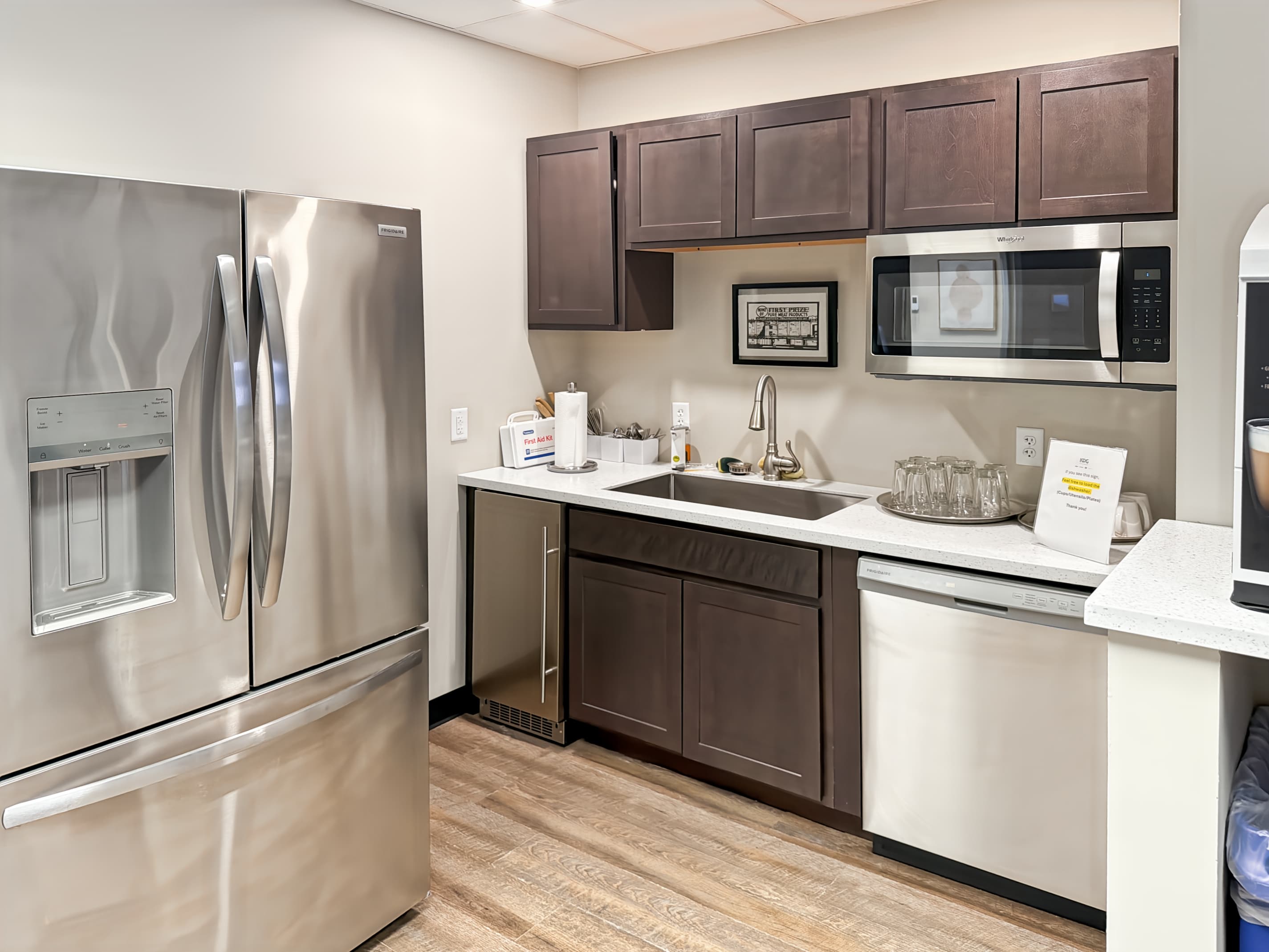 NY, Albany- New Karner Rd image 6