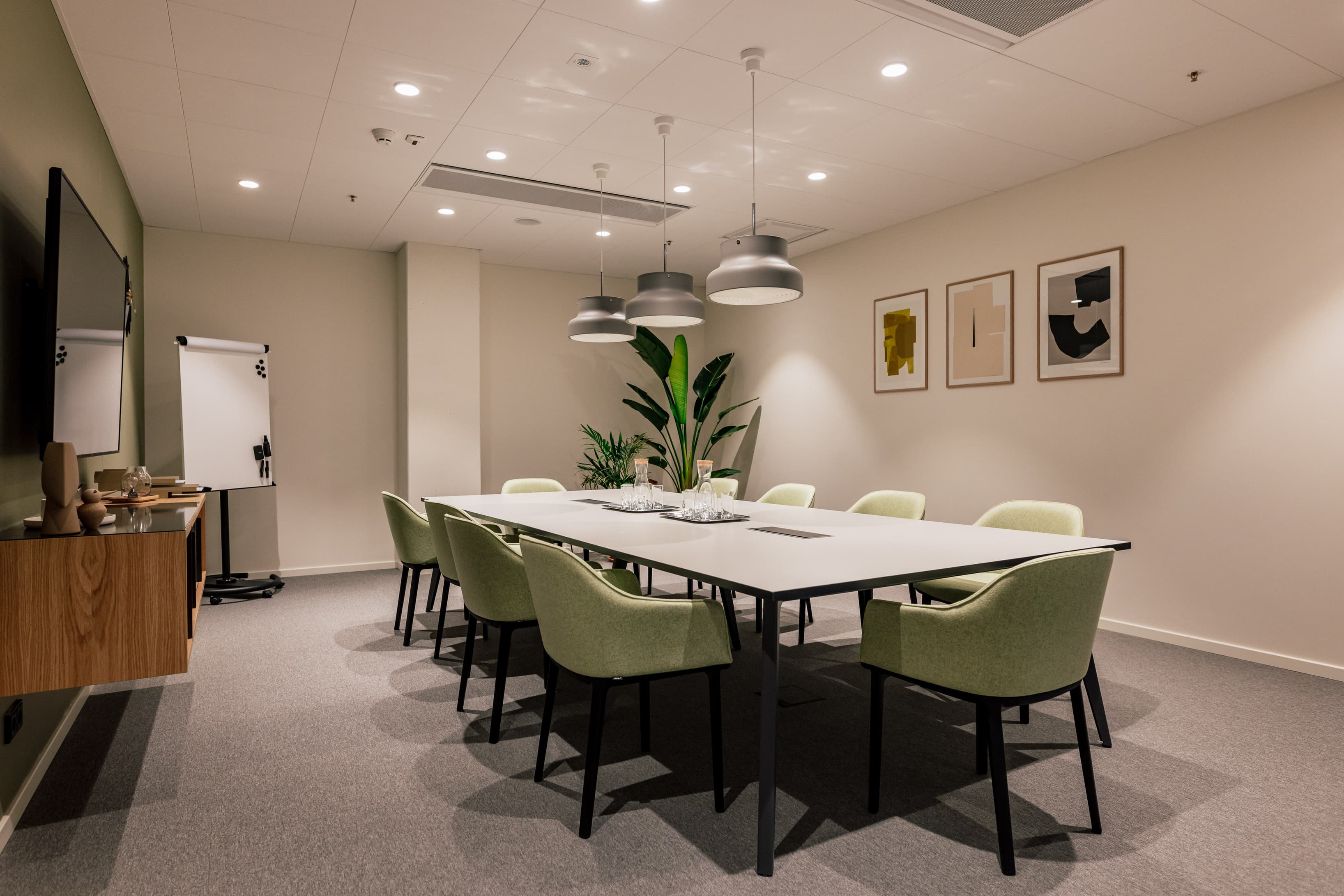 Riga, Elemental image 5