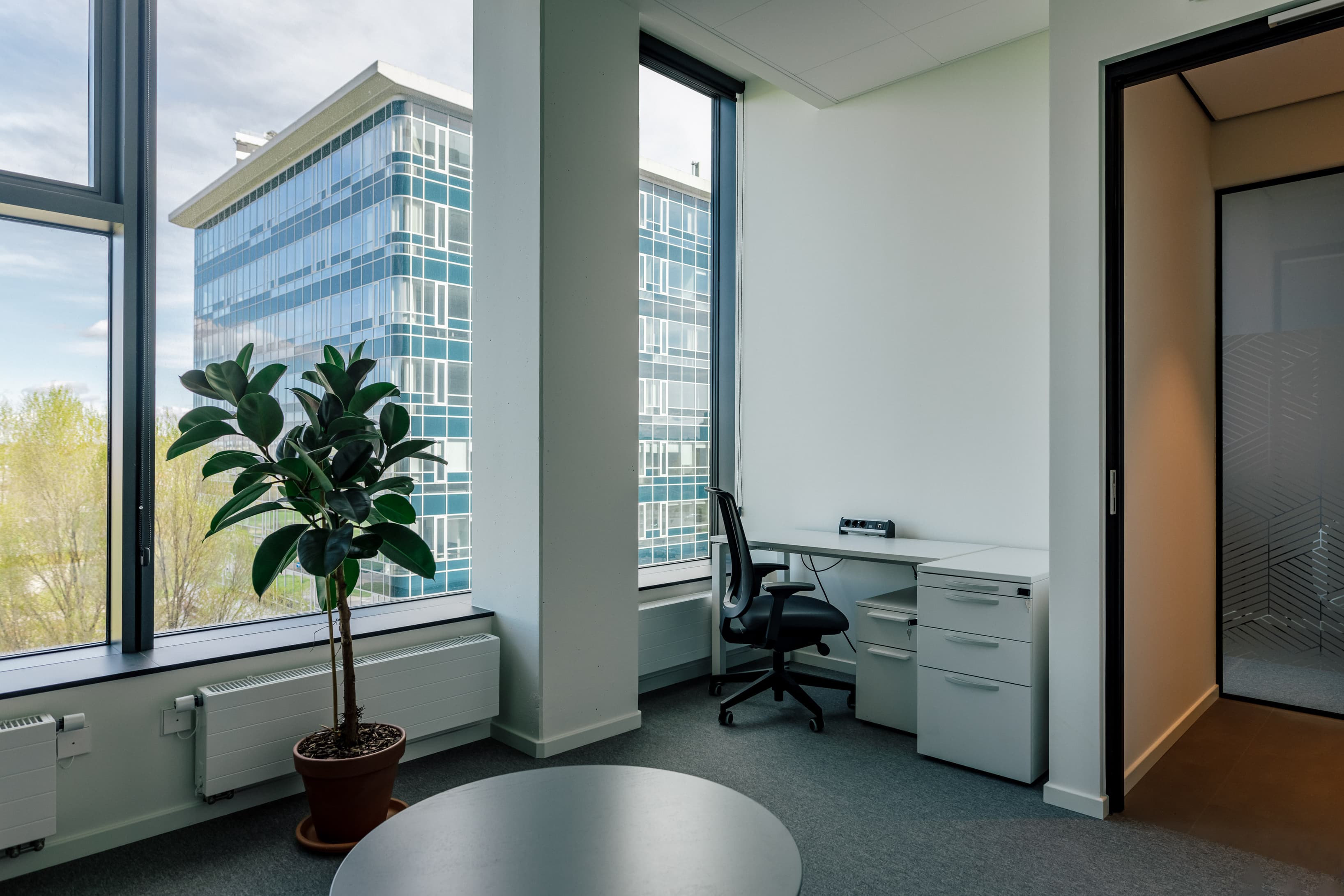 Riga, Elemental image 1