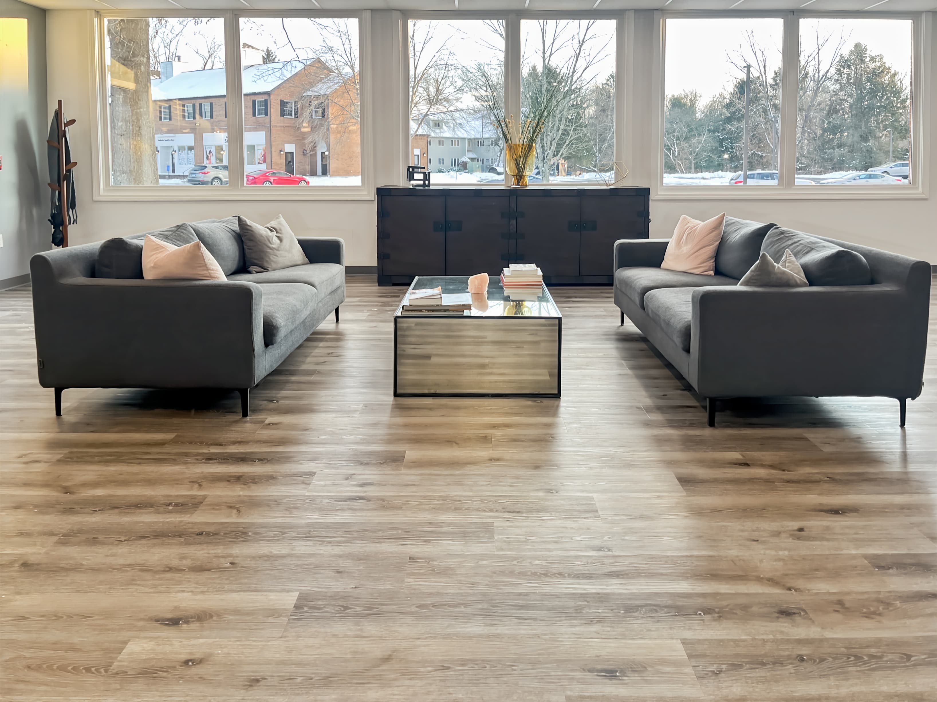 CT, Farmington - Farmington Ave image 3 CT, Farmington - Farmington Ave image 3