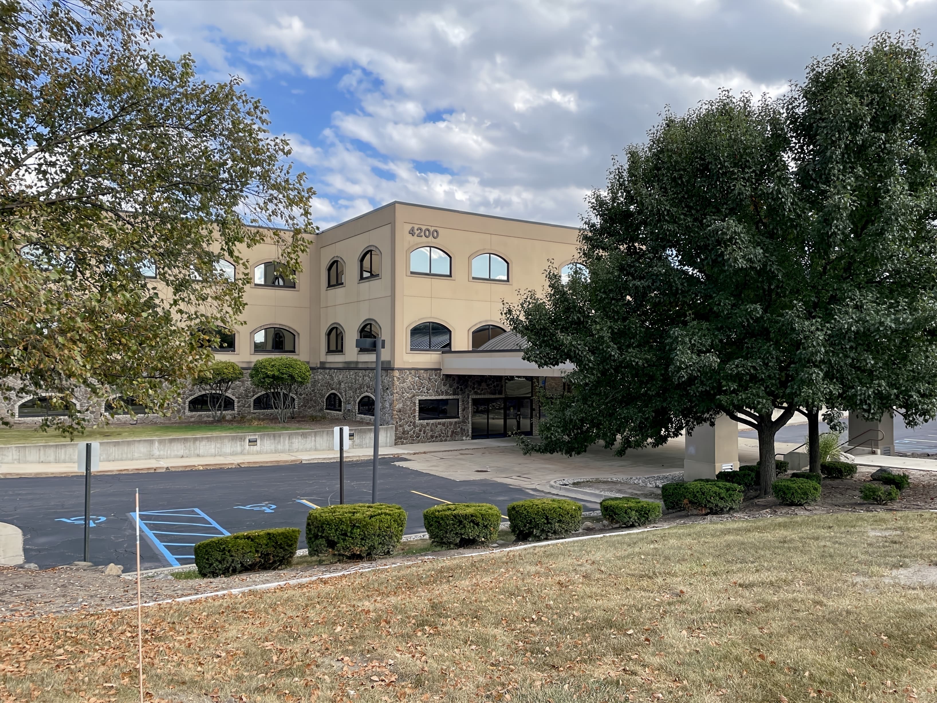 MI, Saginaw - Fashion Square Blvd image 5 MI, Saginaw - Fashion Square Blvd image 5