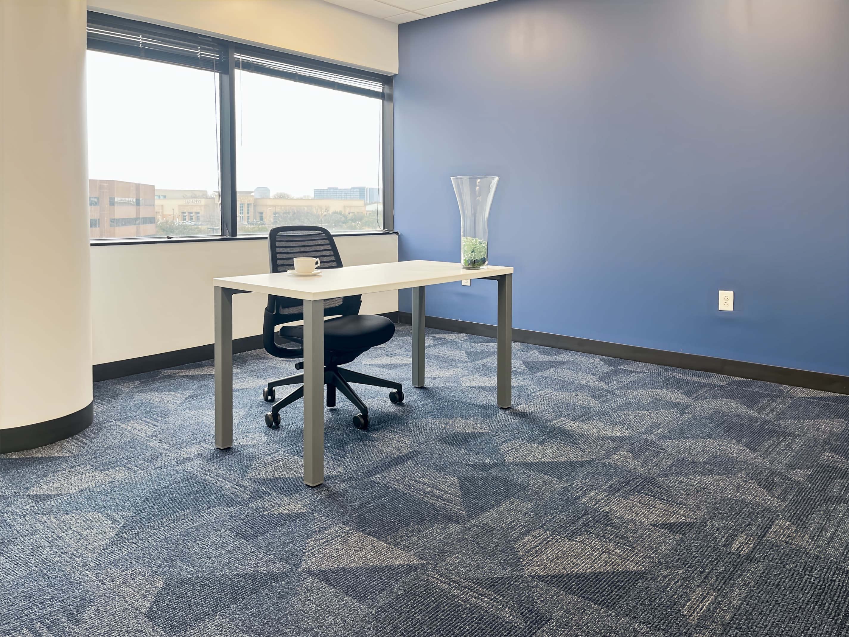 TX, Irving - 5601 Executive Dr image 5