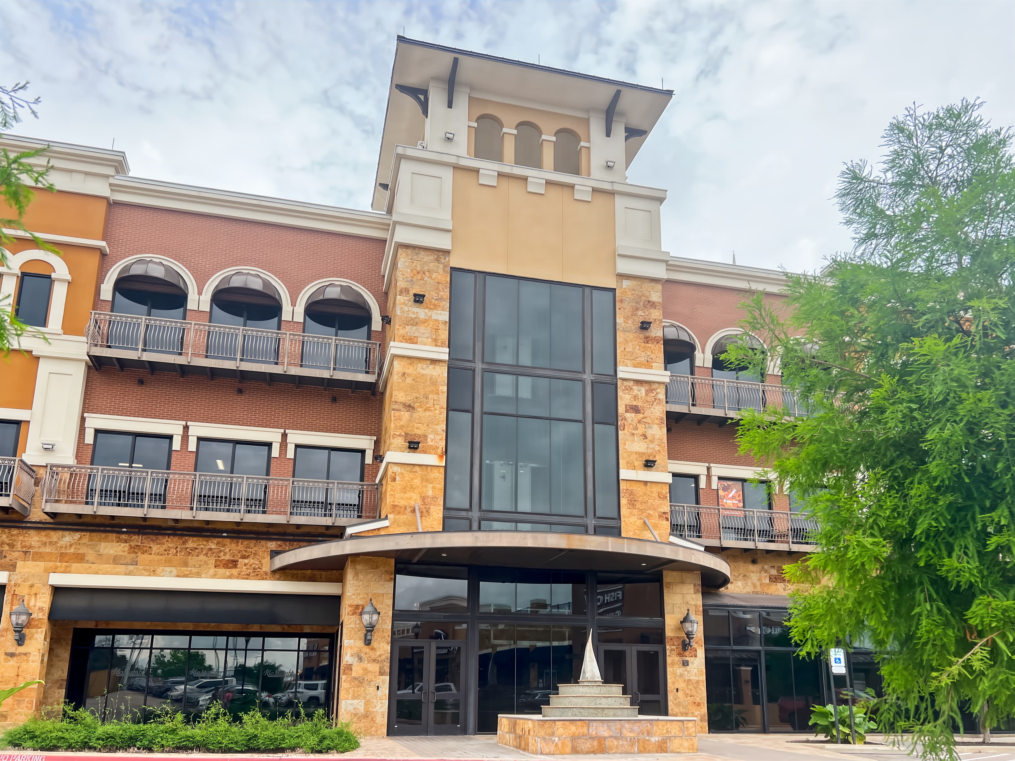 TX, Burleson - E Renfro St image 7