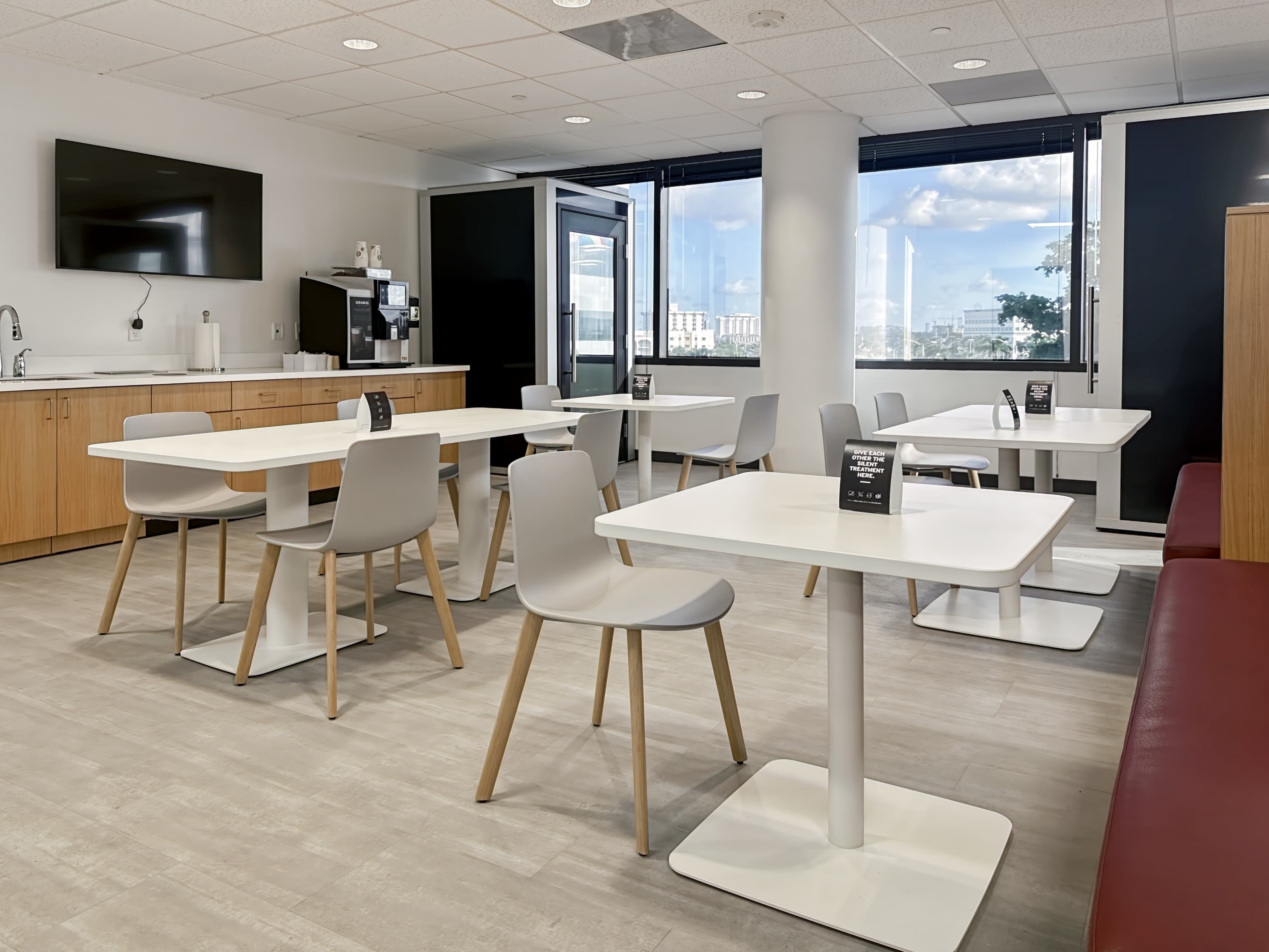 FL, North Miami- Biscayne Blvd image 11