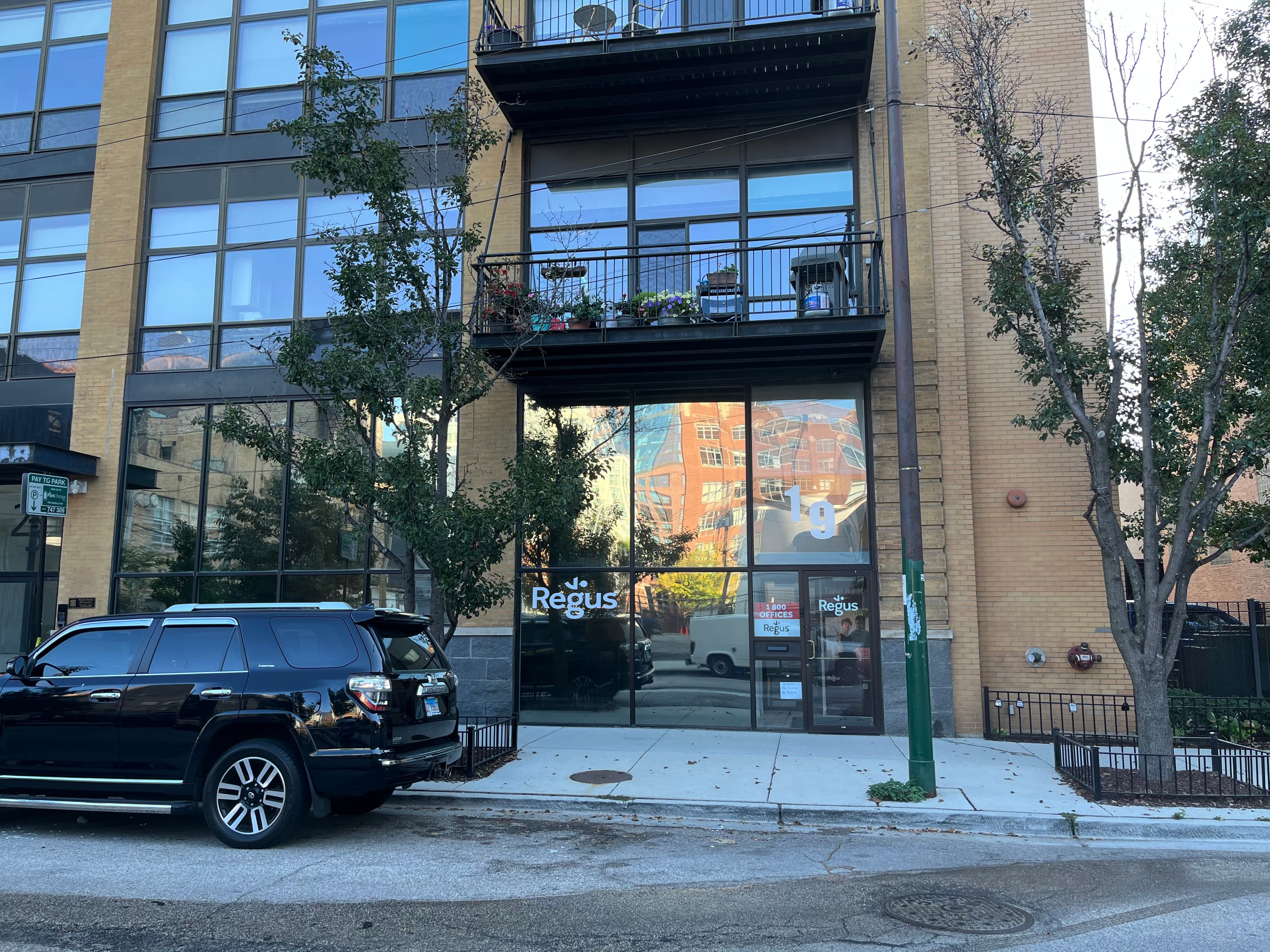 IL, Chicago - N Green St image 2