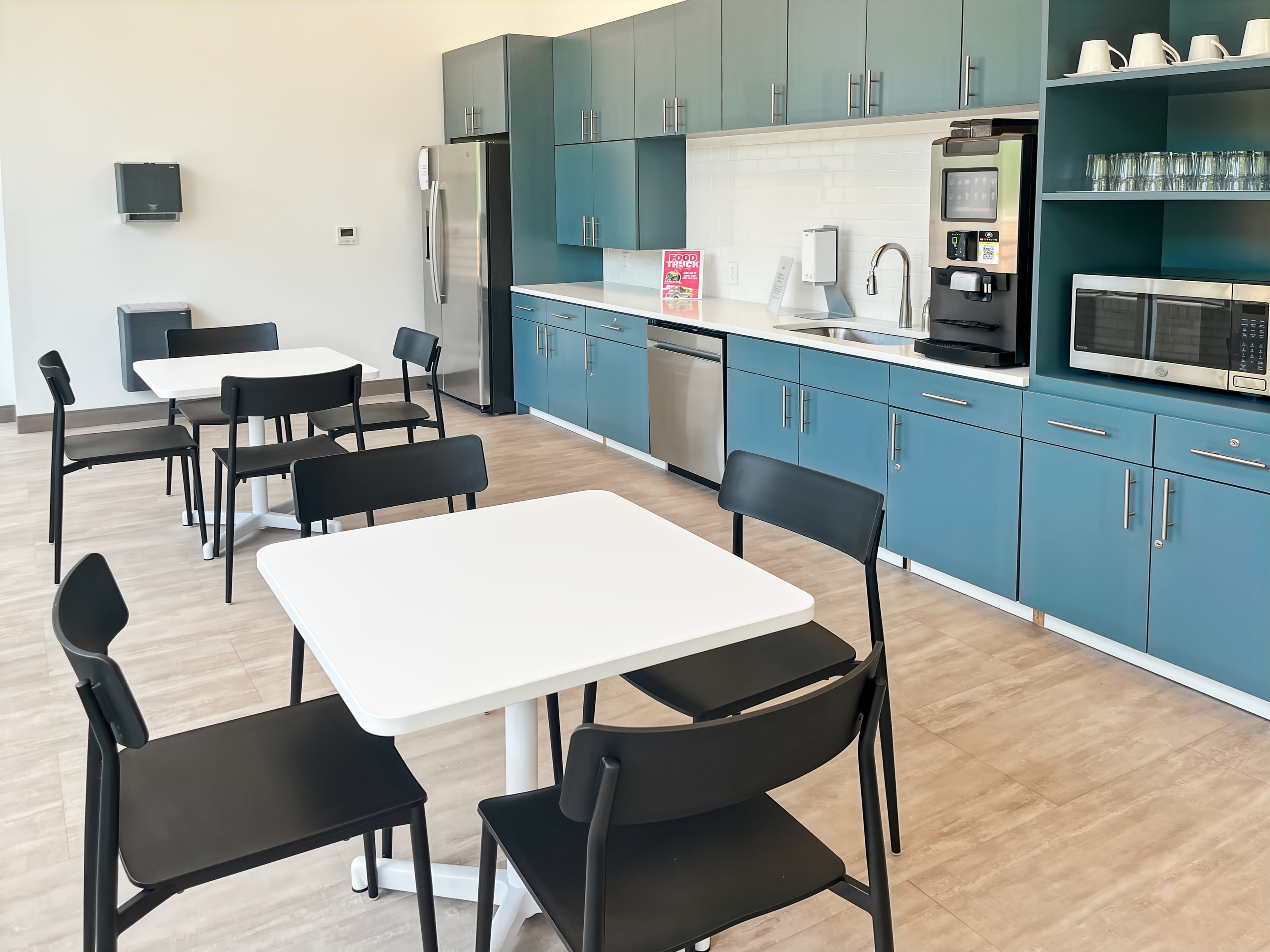 NC, Charlotte- E Independence image 1 NC, Charlotte- E Independence image 1