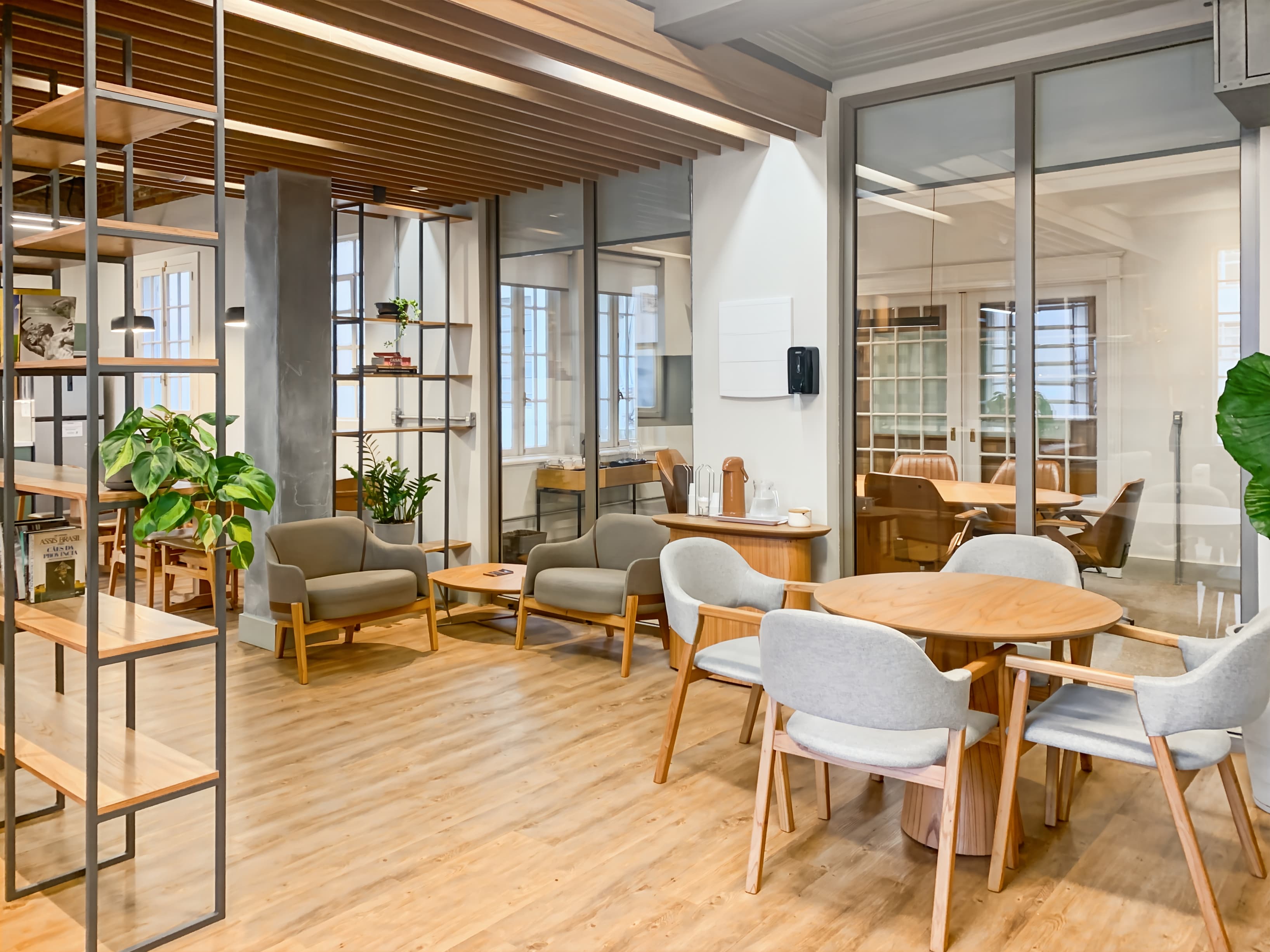 Porto Alegre, Galeria Chaves image 10 Porto Alegre, Galeria Chaves image 10