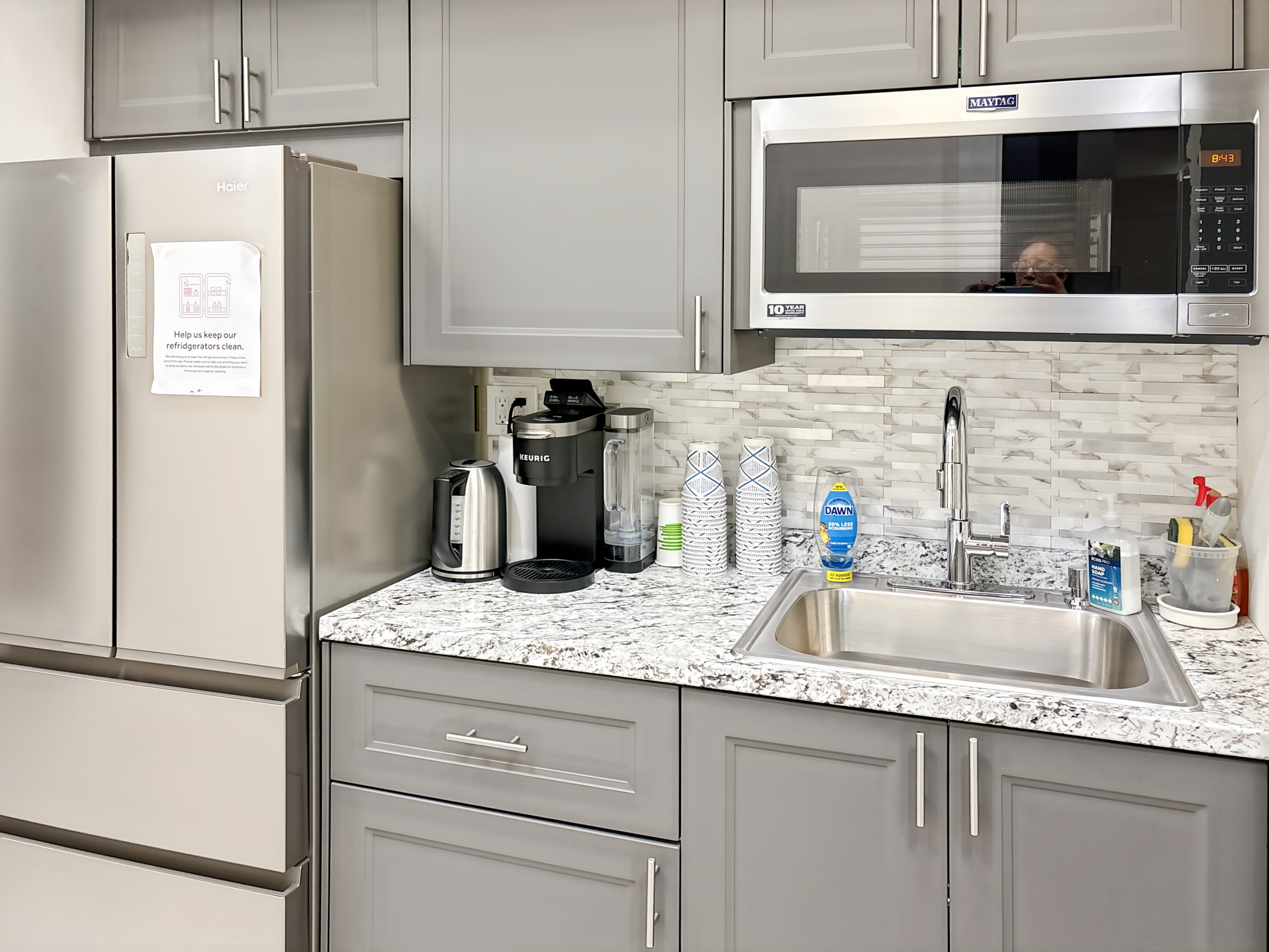 CT, Greenwich - W Putnam Ave image 3