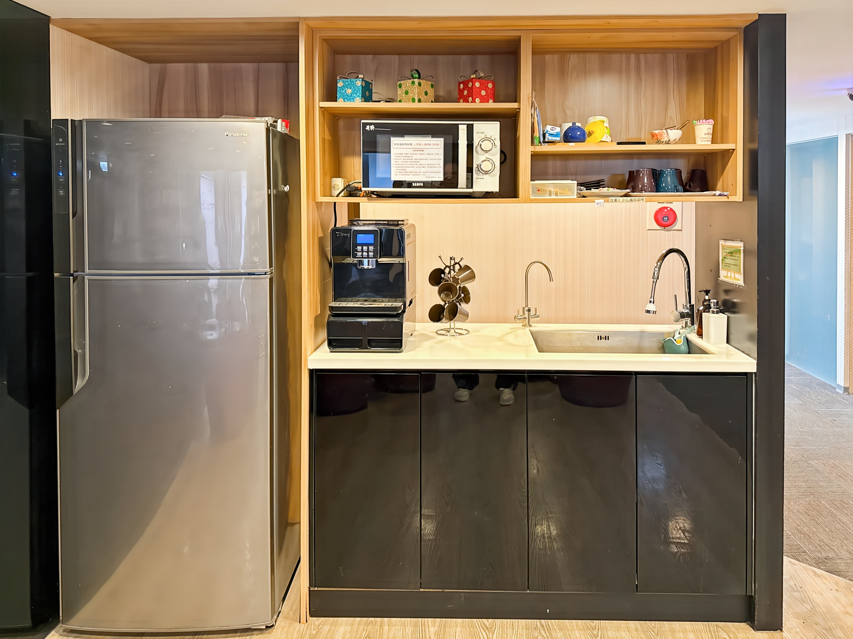 Taipei, Ritz Center image 13