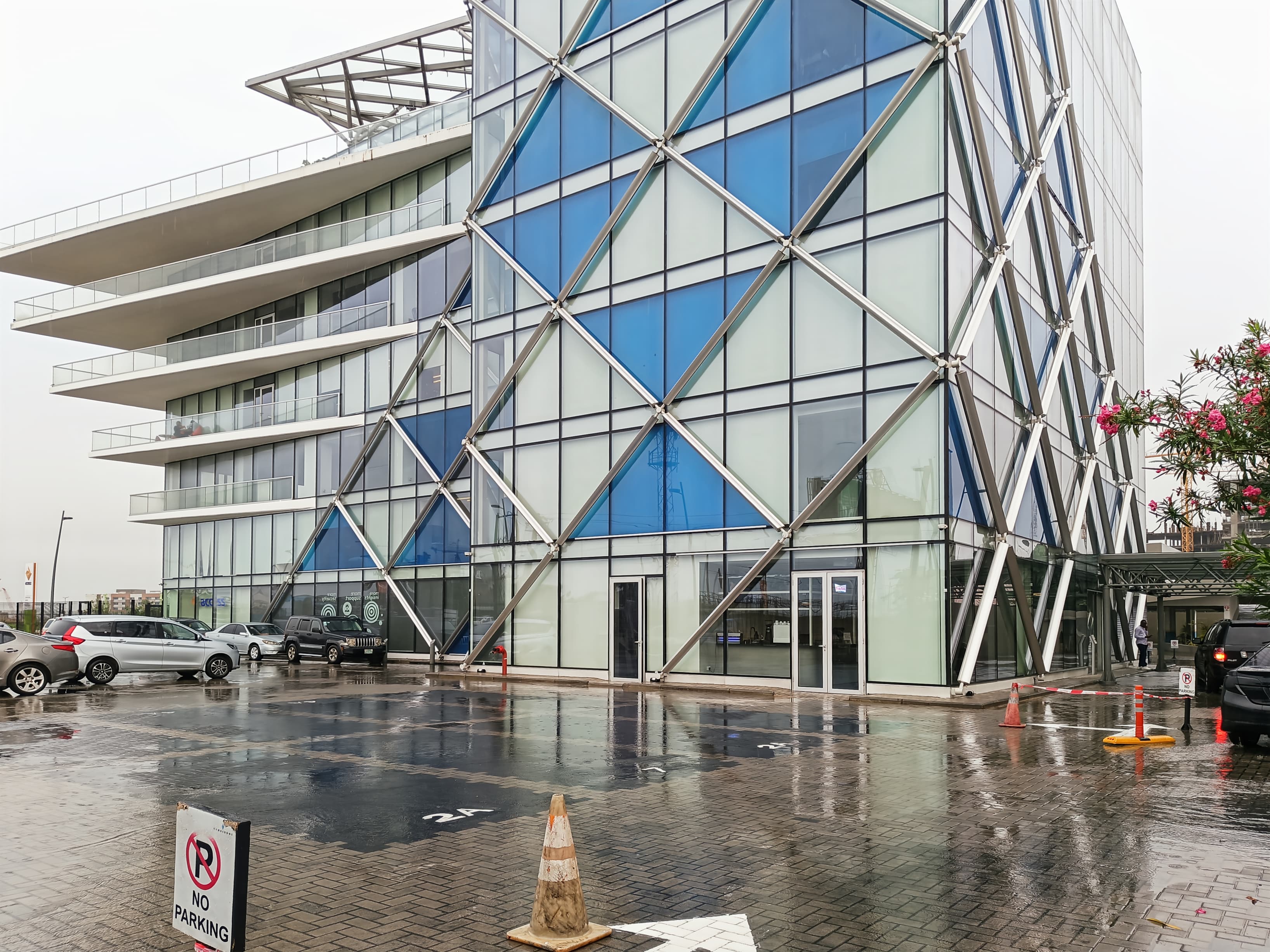 Lagos, Number One image 7