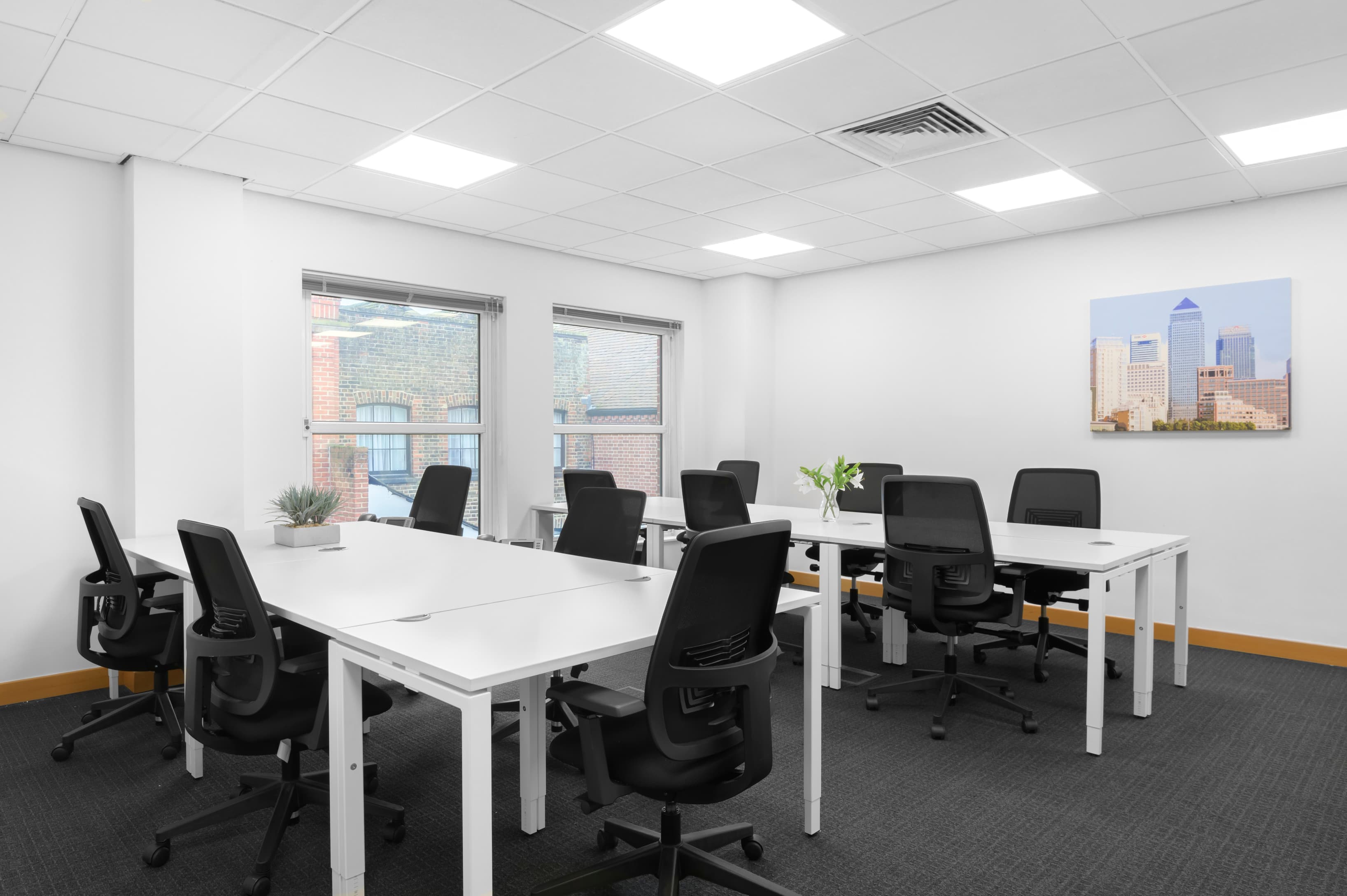 WINDSOR, Thames Street image 4