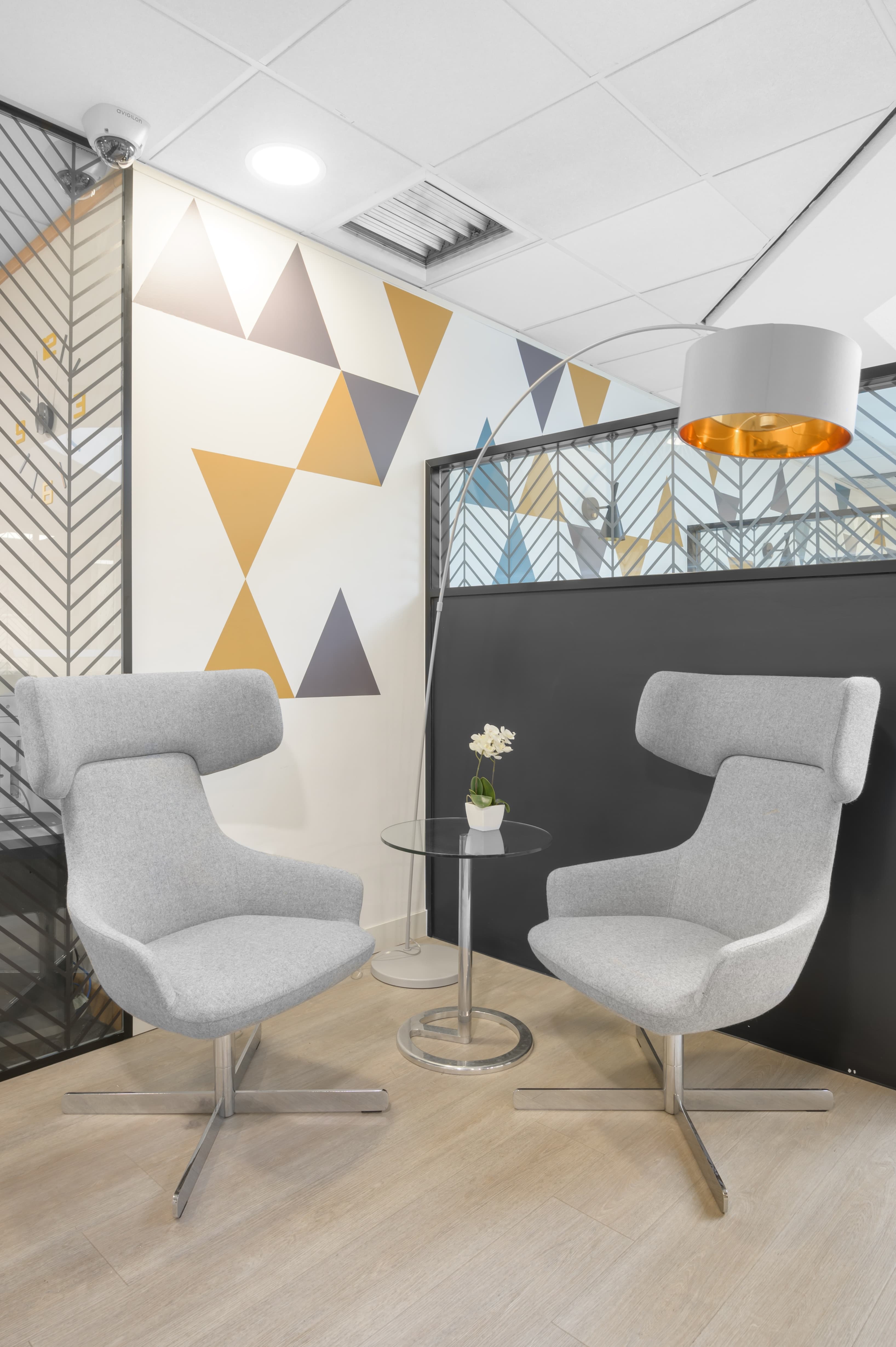 WINDSOR, Thames Street image 7