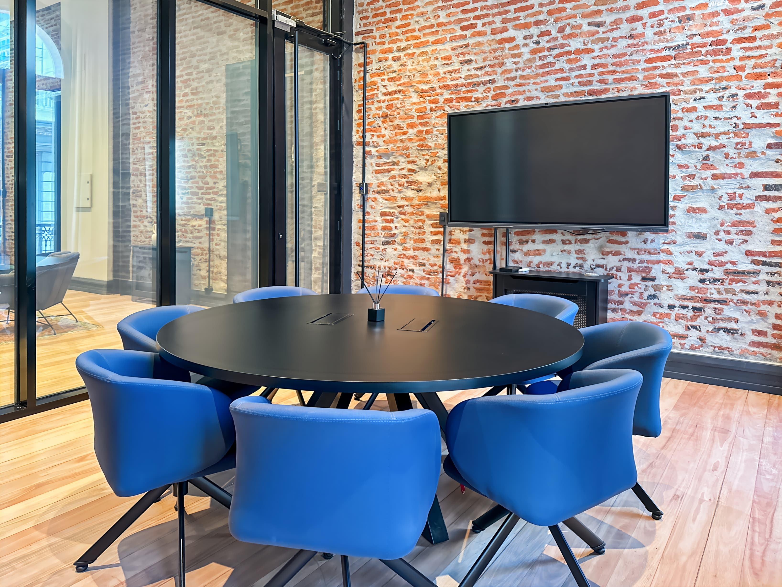 Montevideo, No18 El Globo image 2 Montevideo, No18 El Globo image 2