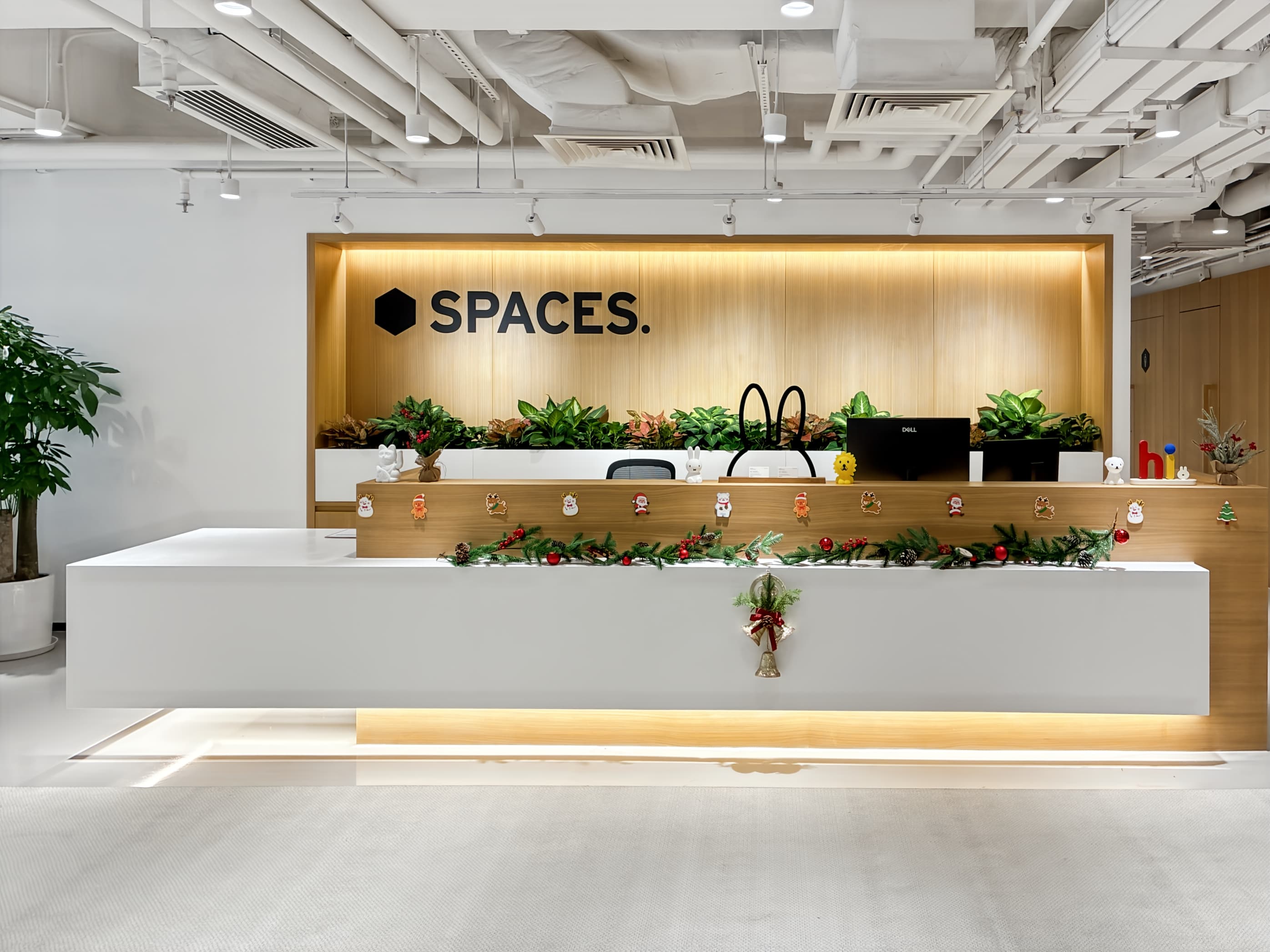 Hong Kong, Two Sky Parc image 6