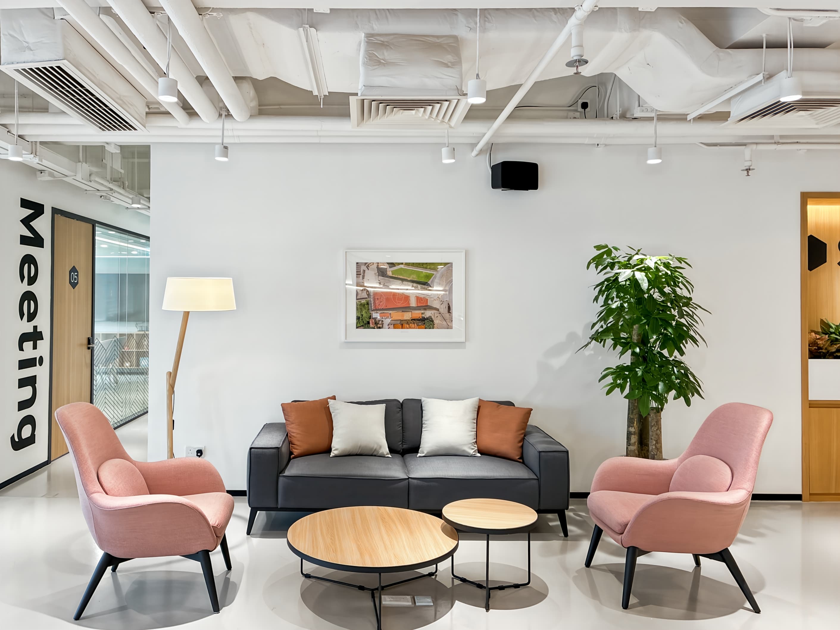 Hong Kong, Two Sky Parc image 13