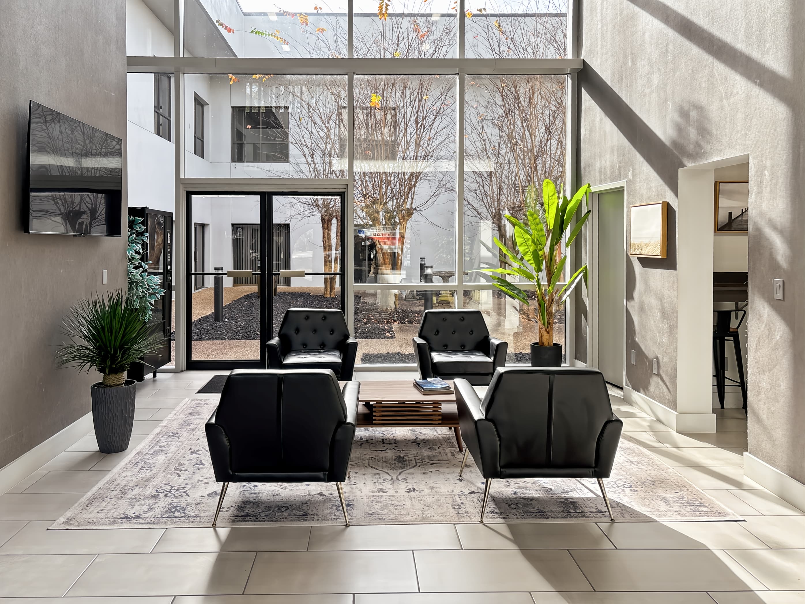 FL, Jacksonville - 4110 Southpoint Blvd image 3