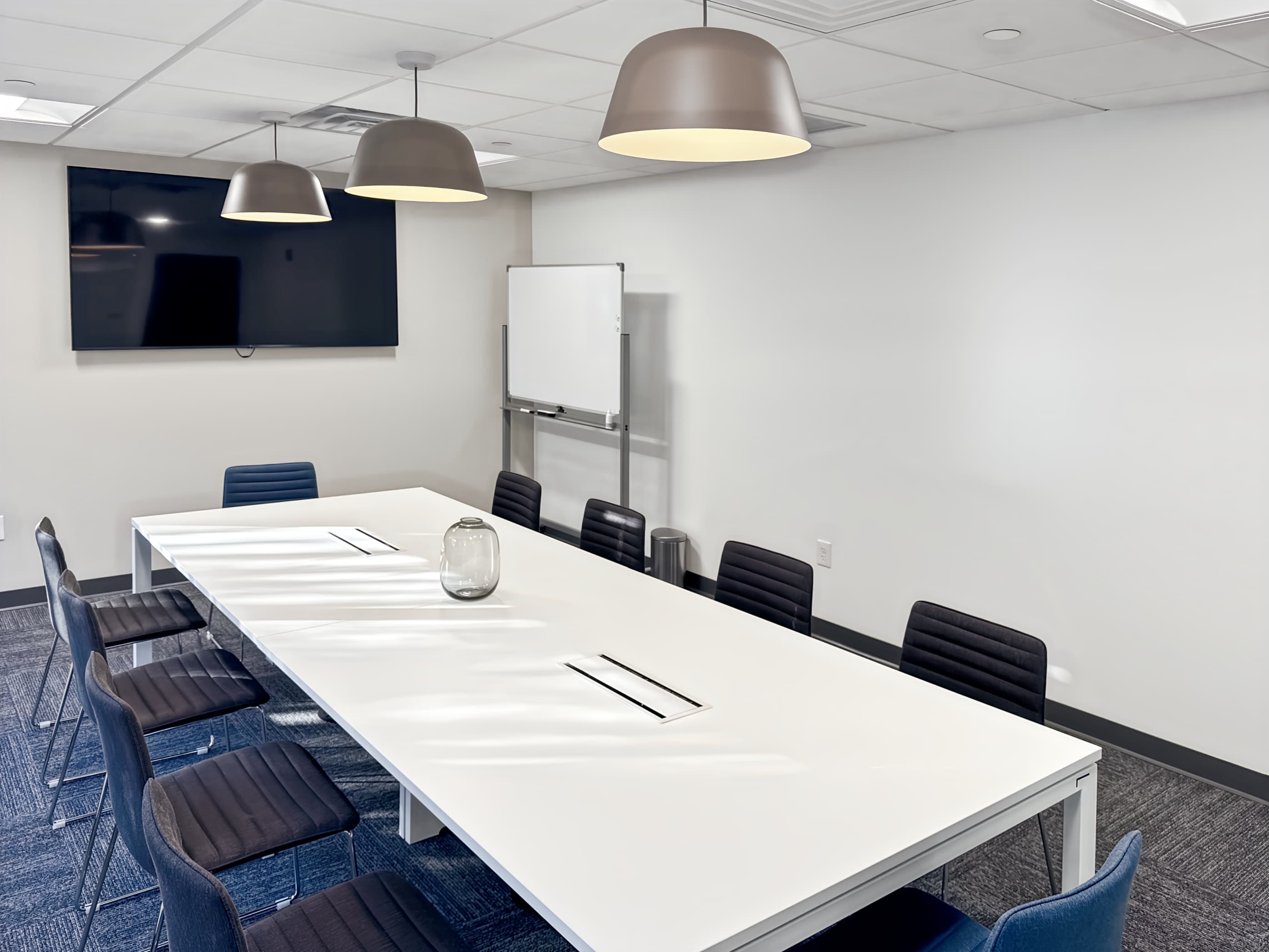 PA, Newtown Square - West Chester Pike image 6