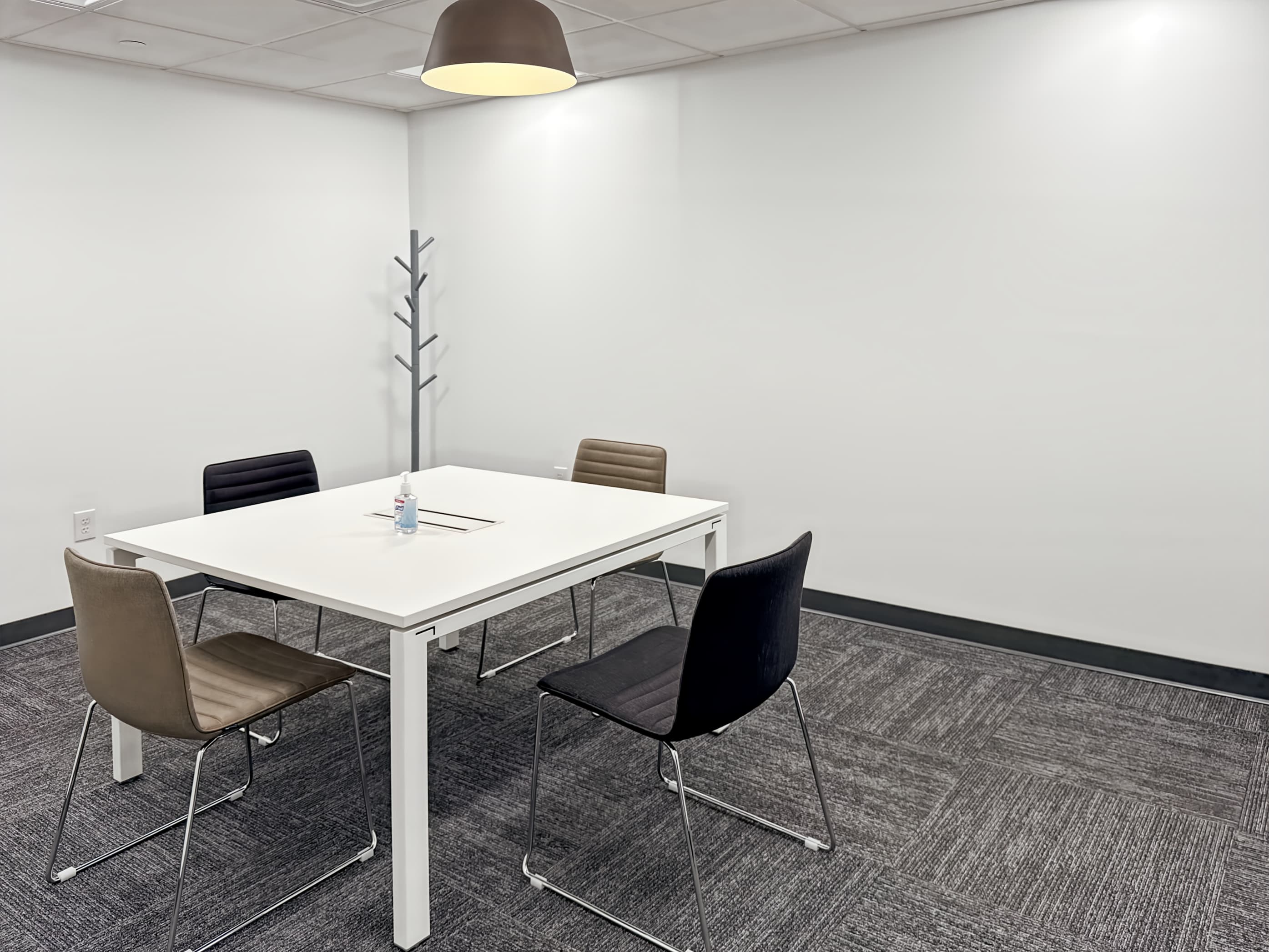 PA, Newtown Square - West Chester Pike image 10