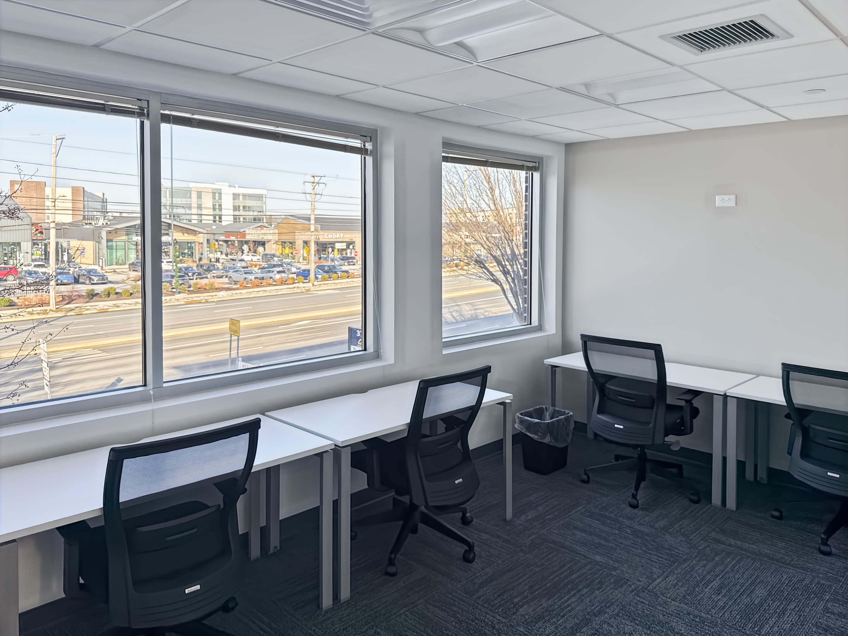 PA, Newtown Square - West Chester Pike image 8