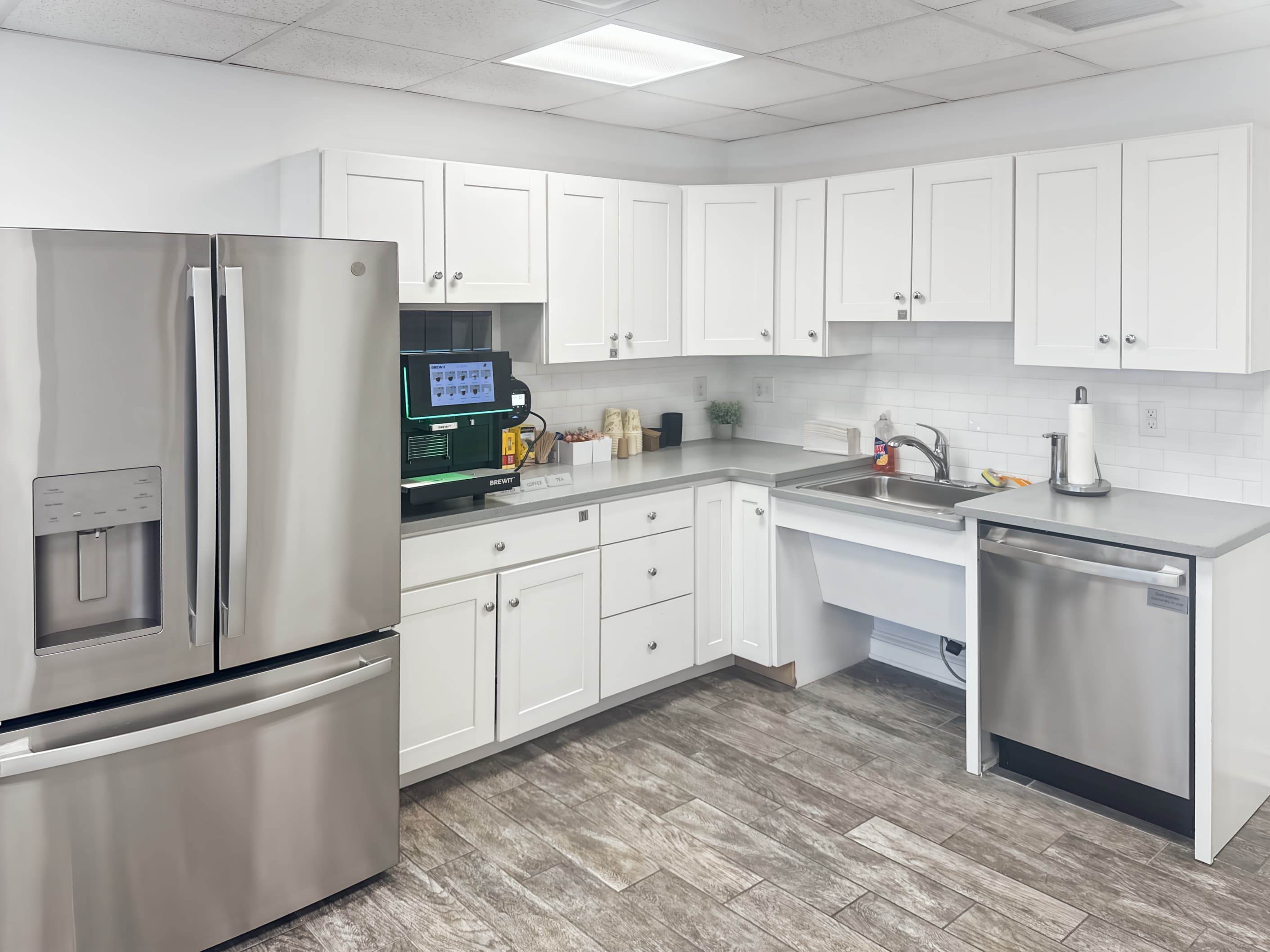 PA, Newtown Square - West Chester Pike image 4