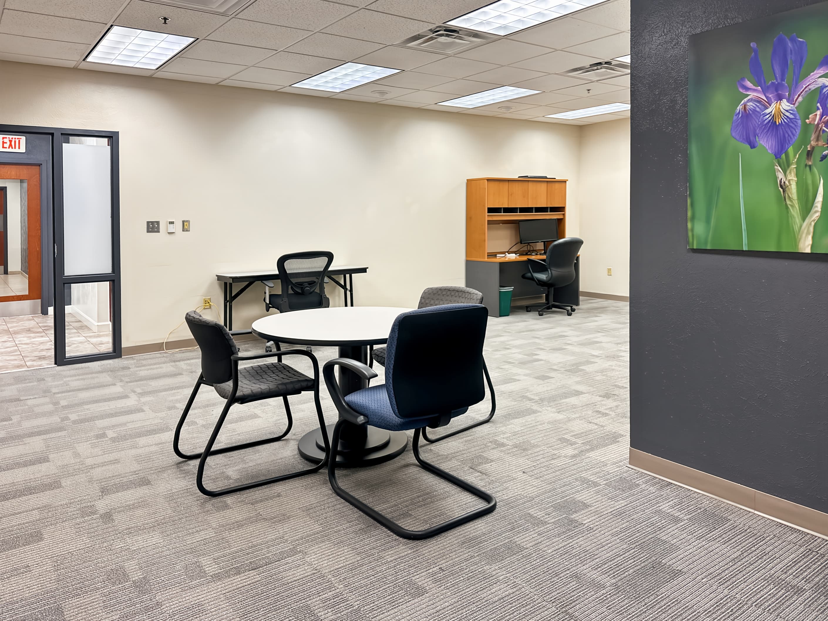 NM, Albuquerque - Lang Ave NE image 3