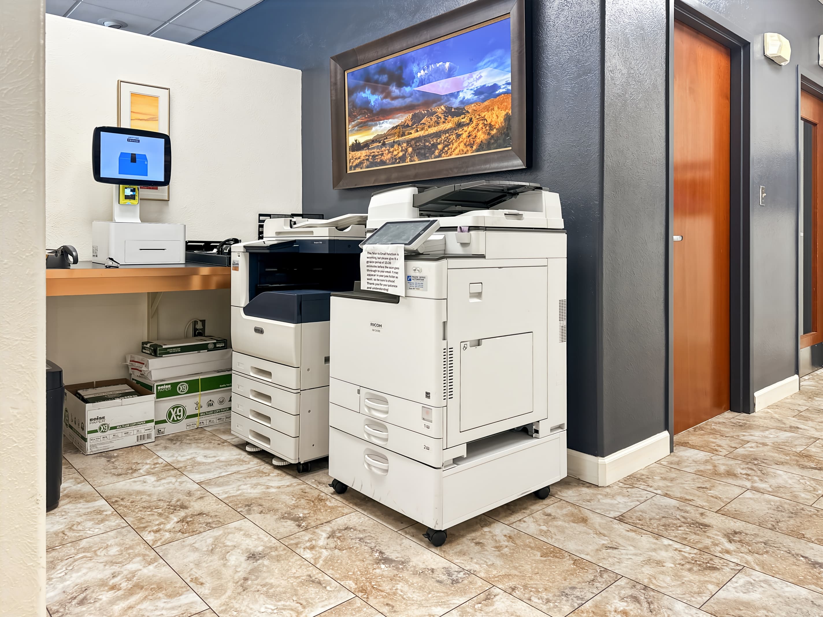 NM, Albuquerque - Lang Ave NE image 2