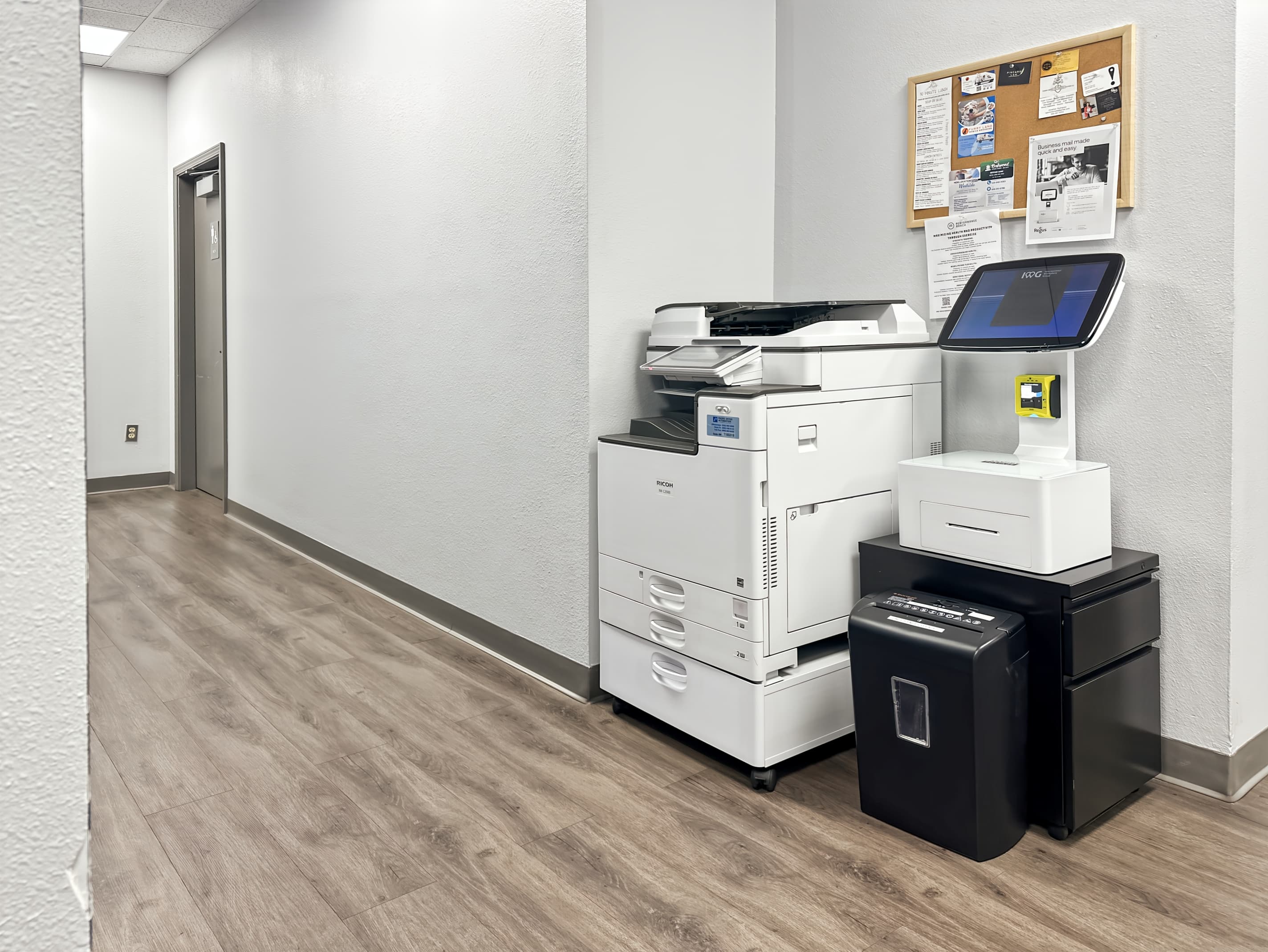 NM, Albuquerque - Riverside Plaza Ln image 7