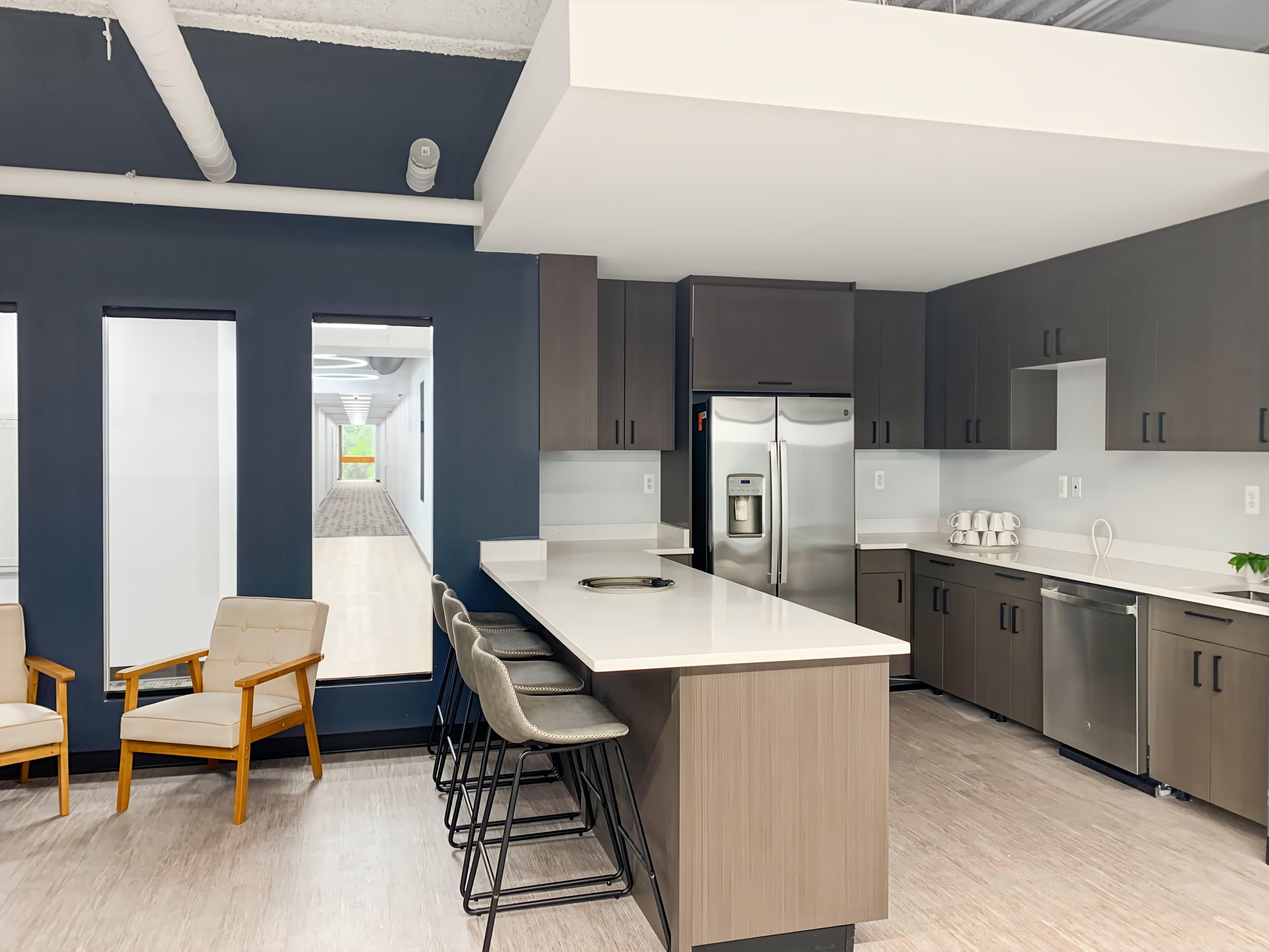 MI, Madison Heights - Dequindre Rd image 6