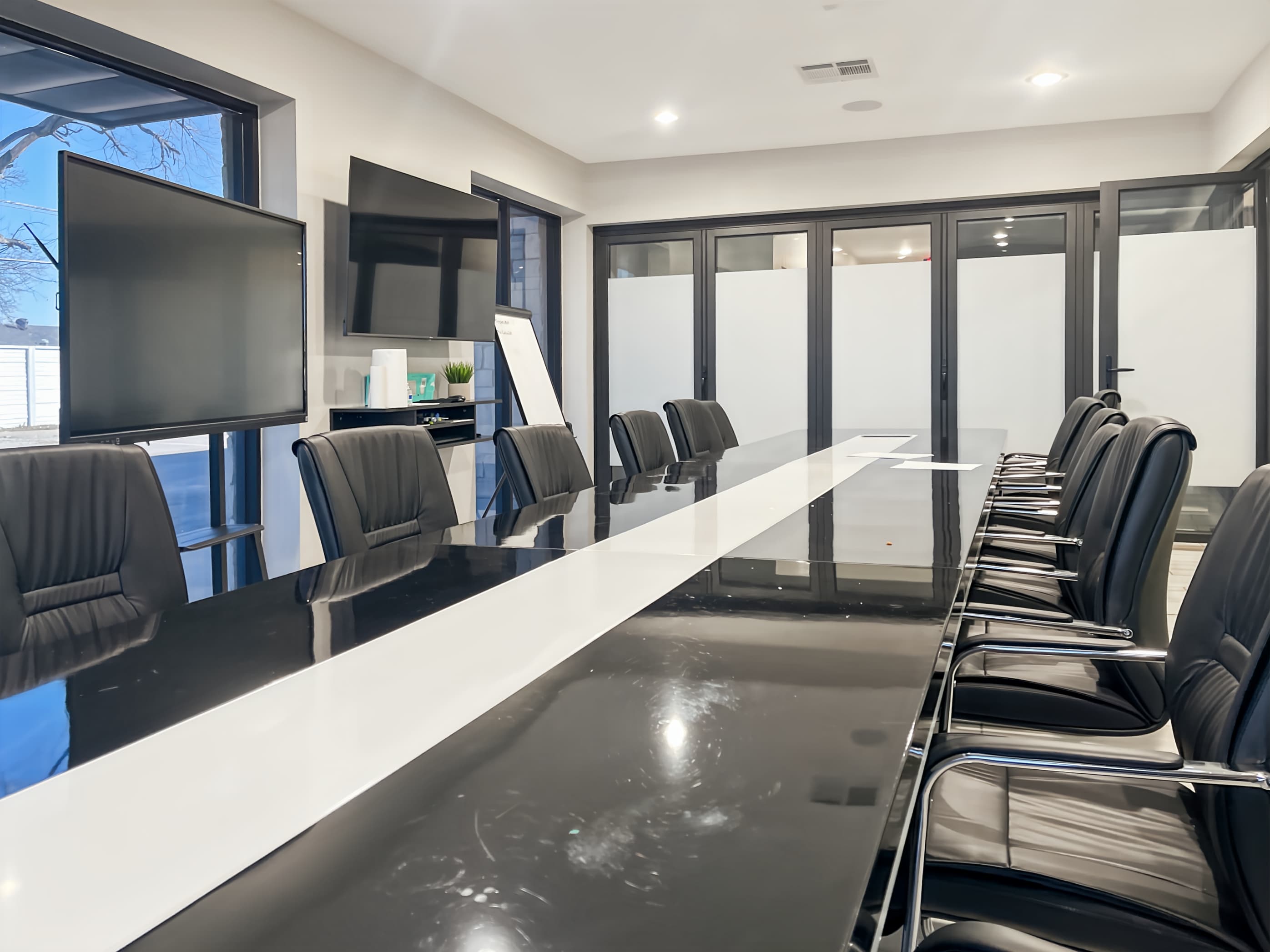 TX, Bedford - Airport Freeway image 7