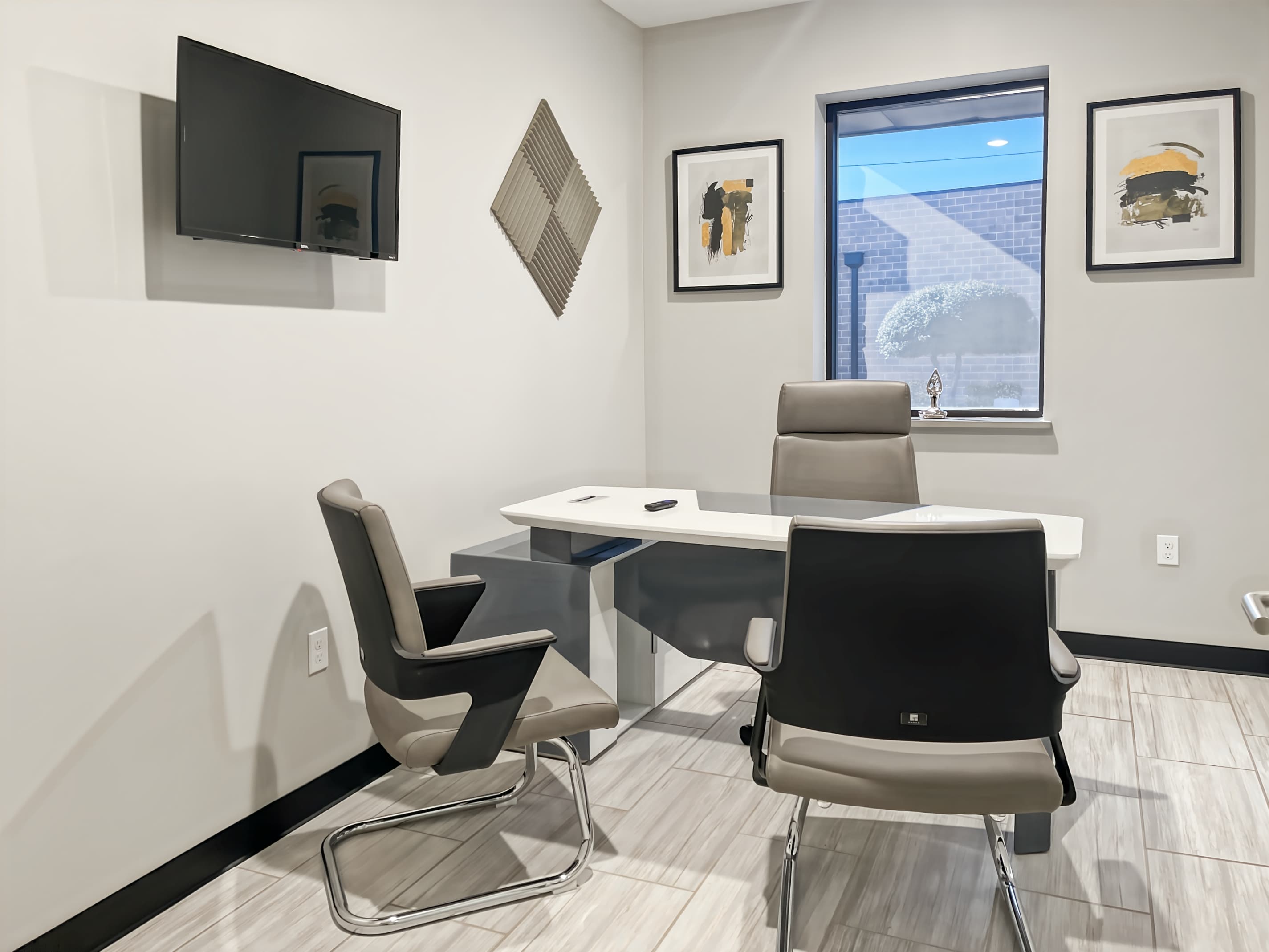 TX, Bedford - Airport Freeway image 4