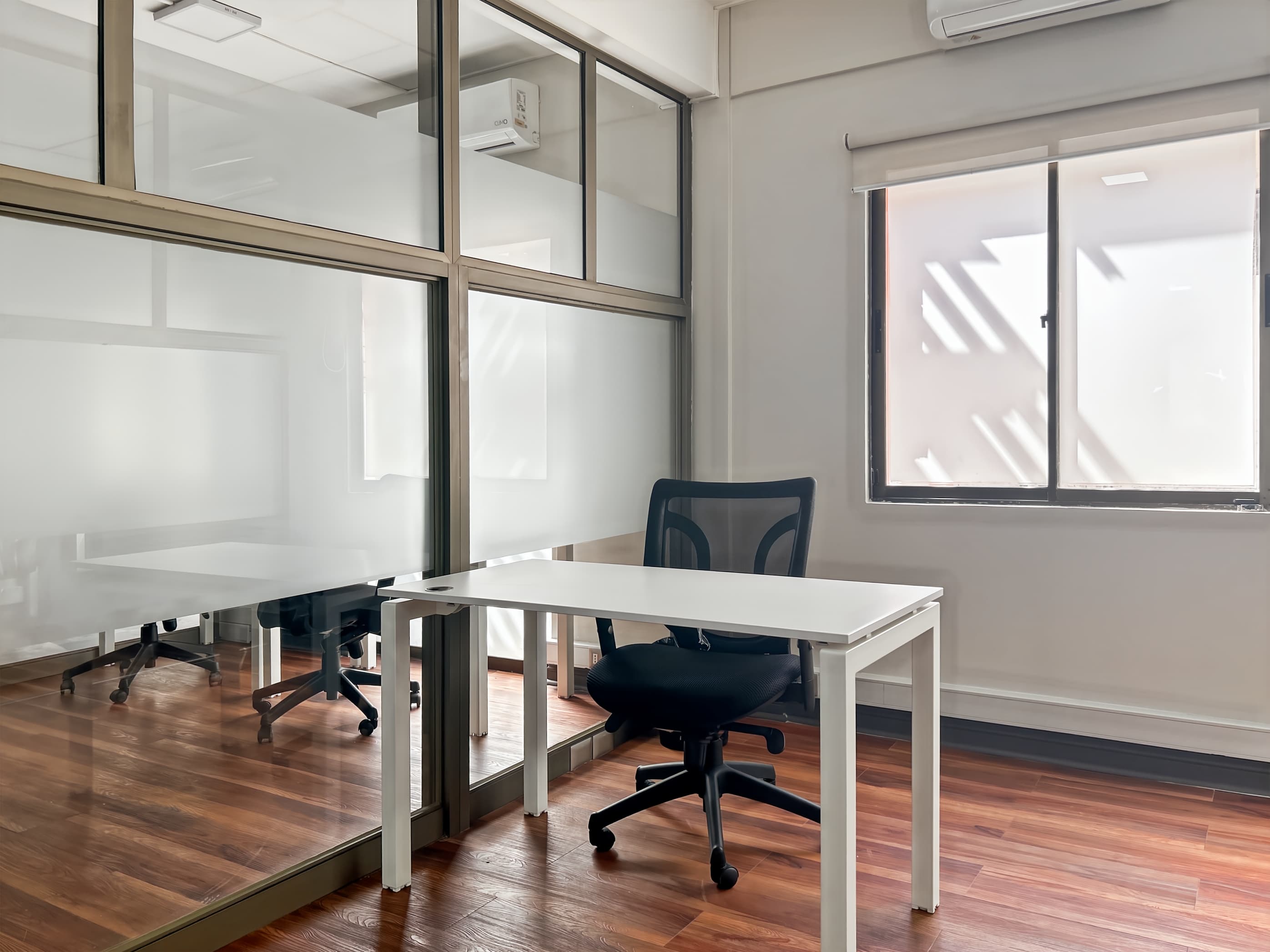 Santiago, Luis Carrera image 2